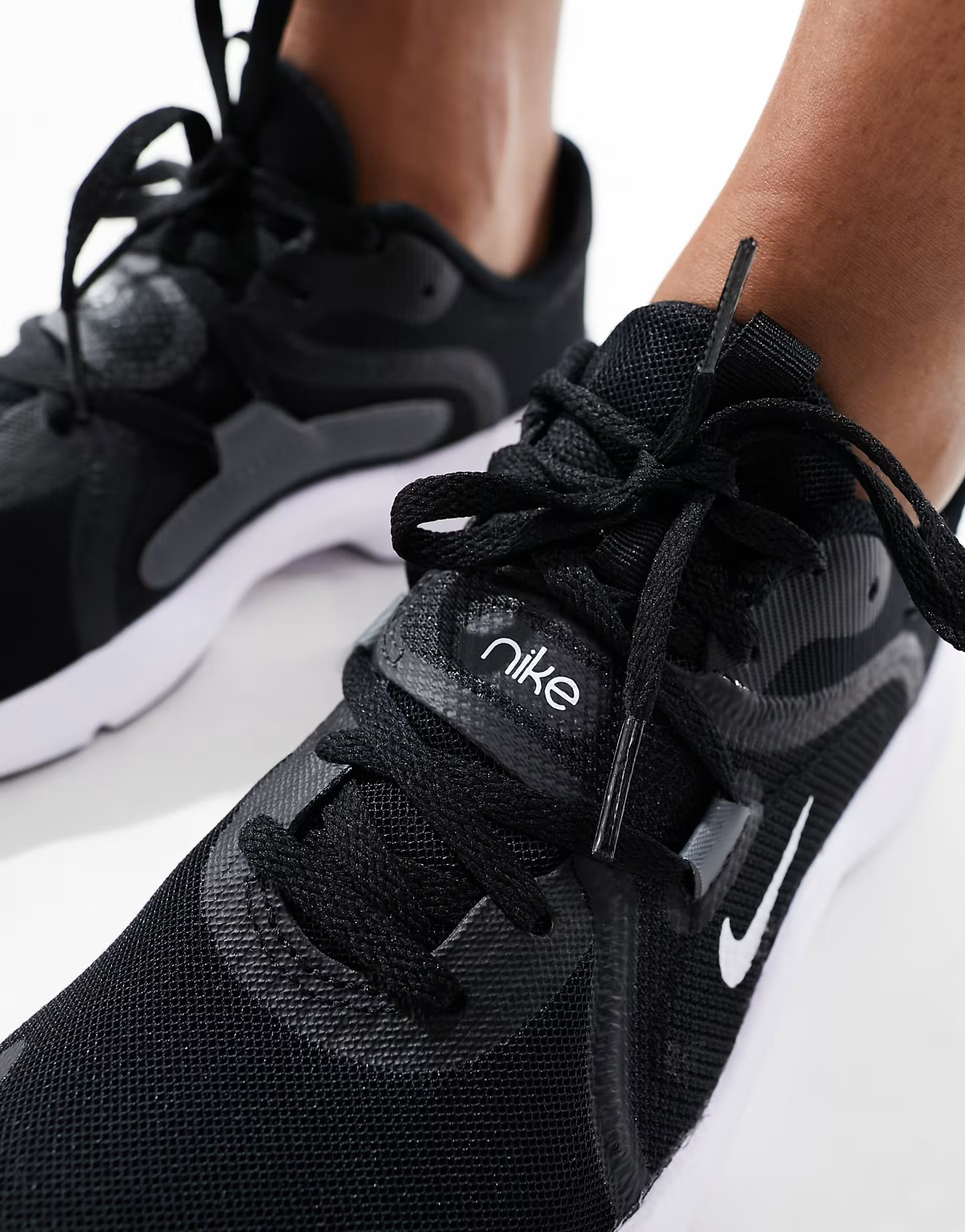 Nike Training In-Season 13 sneakers in black and white | ASOS (Global)