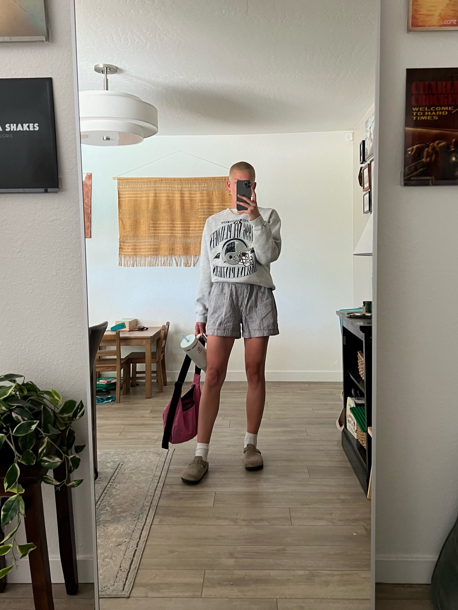 Thrifted these old navy linen blend shorts, they’re perfect for throwing on during spring/summer! I linked some similars below 🫶🏻

#LTKStyleTip #LTKFindsUnder50