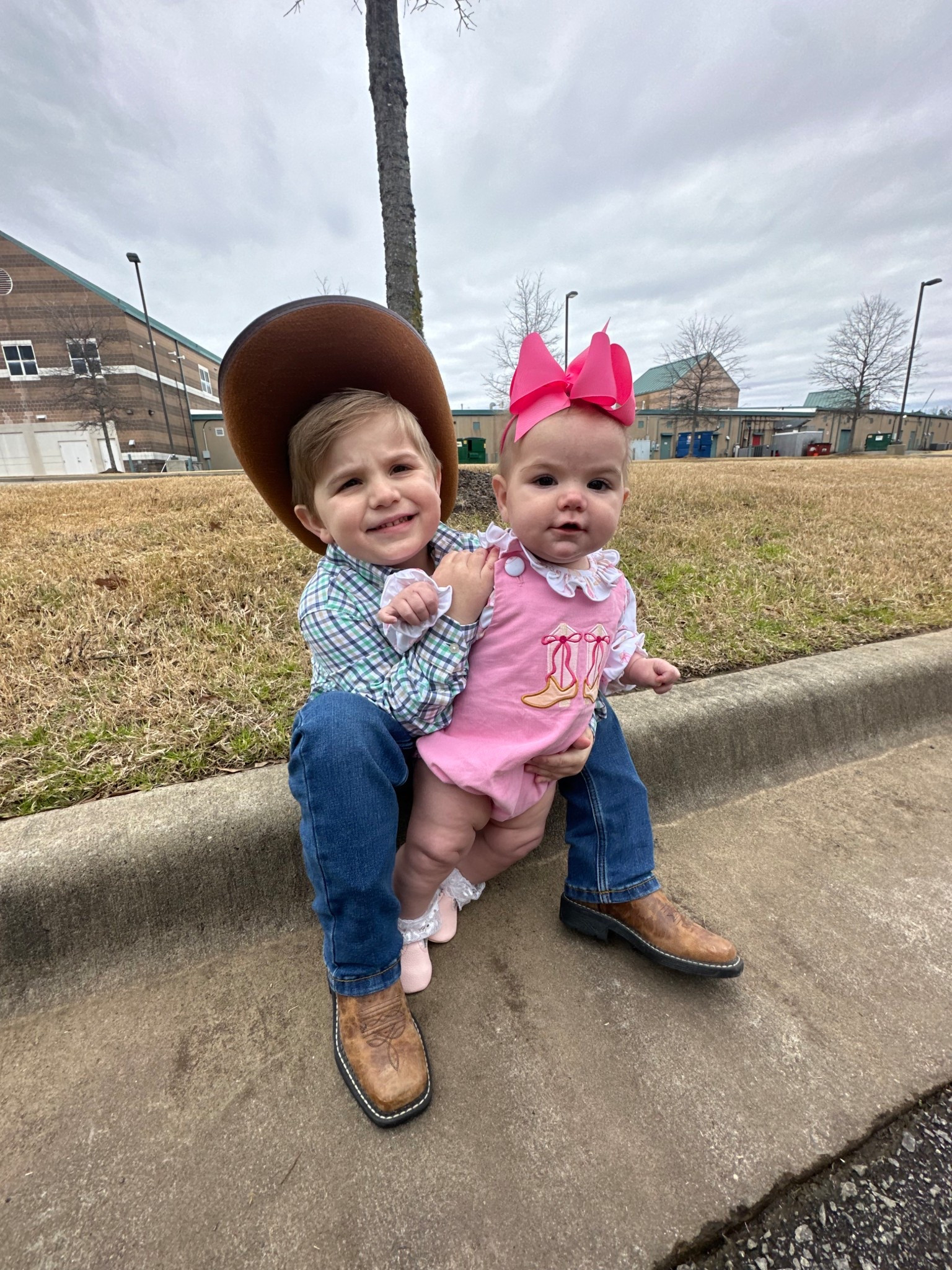 Boot bubbles 💕💙

#LTKKids #LTKSeasonal #LTKBaby