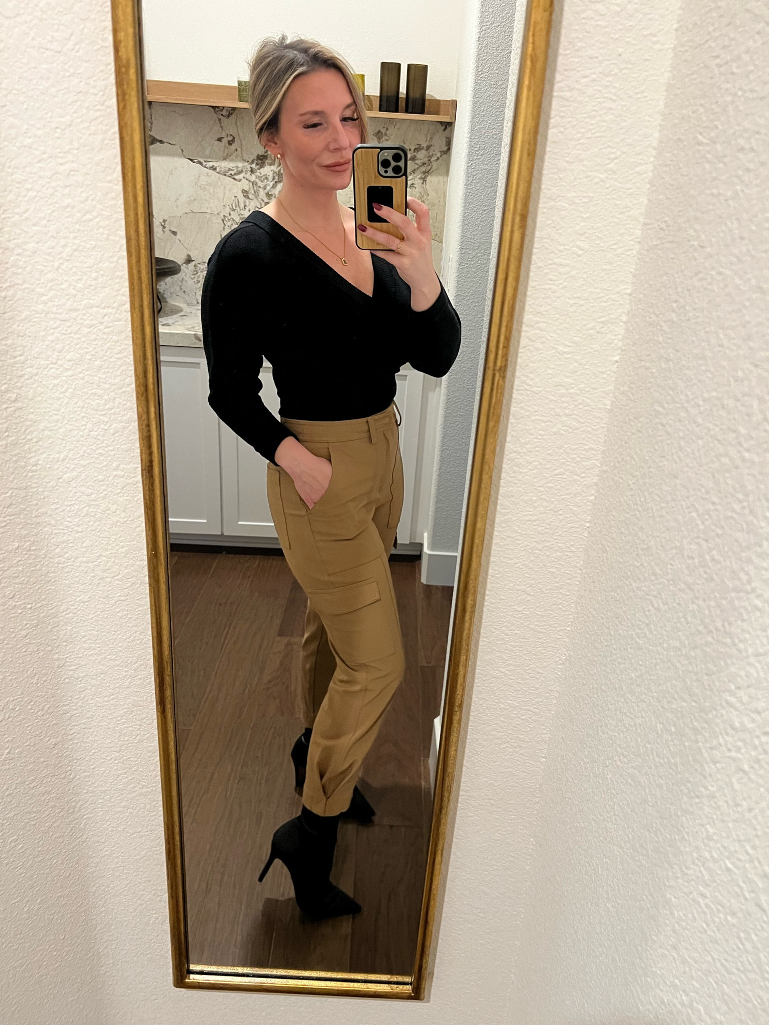 Date night outfit of the week! #datenight #cargopants #boots #freepeople #bananarepublic #ootd 

#LTKSeasonal #LTKstyletip #LTKworkwear