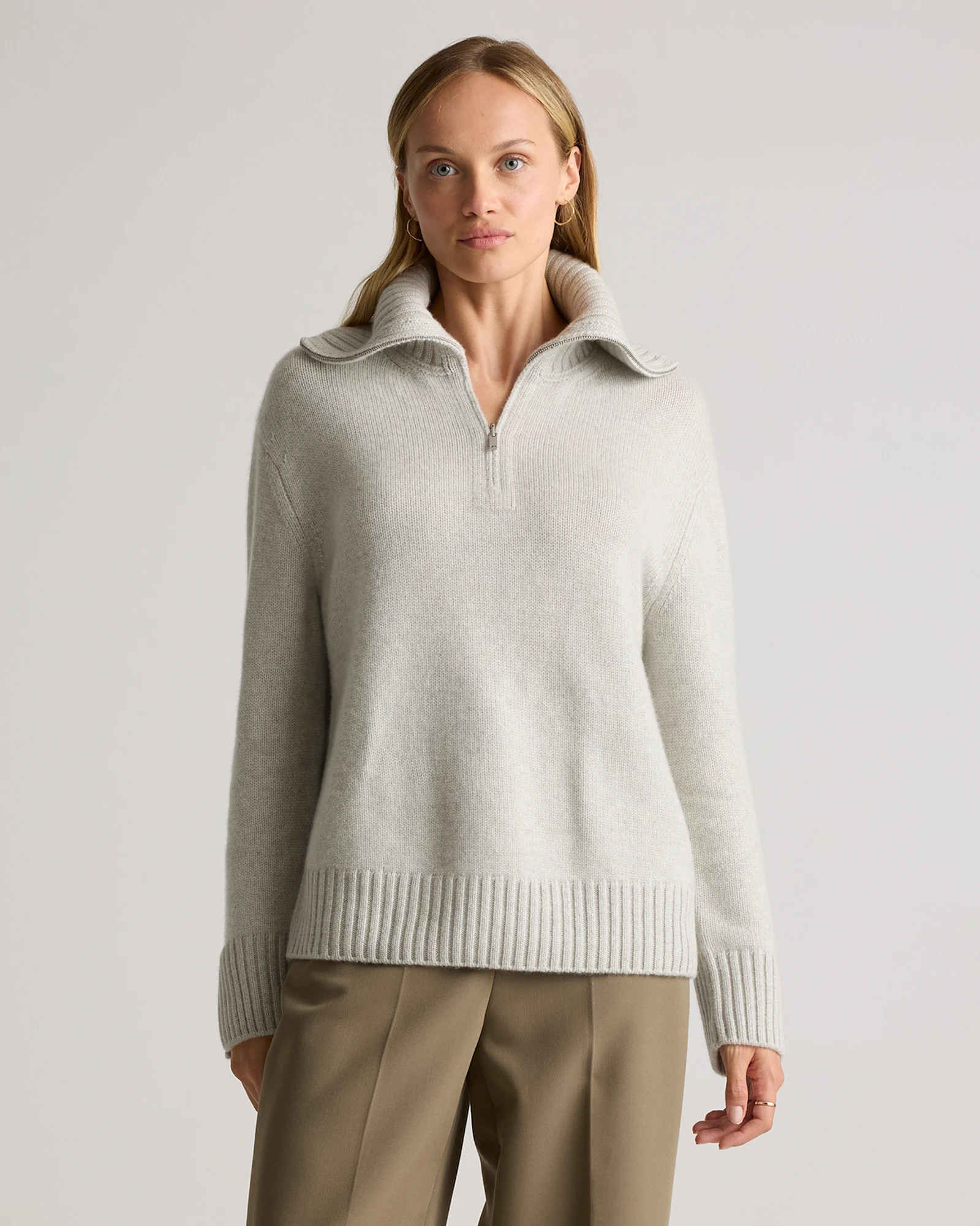 Quince | Women's Luxe Baby Cashmere Quarter Zip Sweater in Heather Caviar, Size Medium | Quince