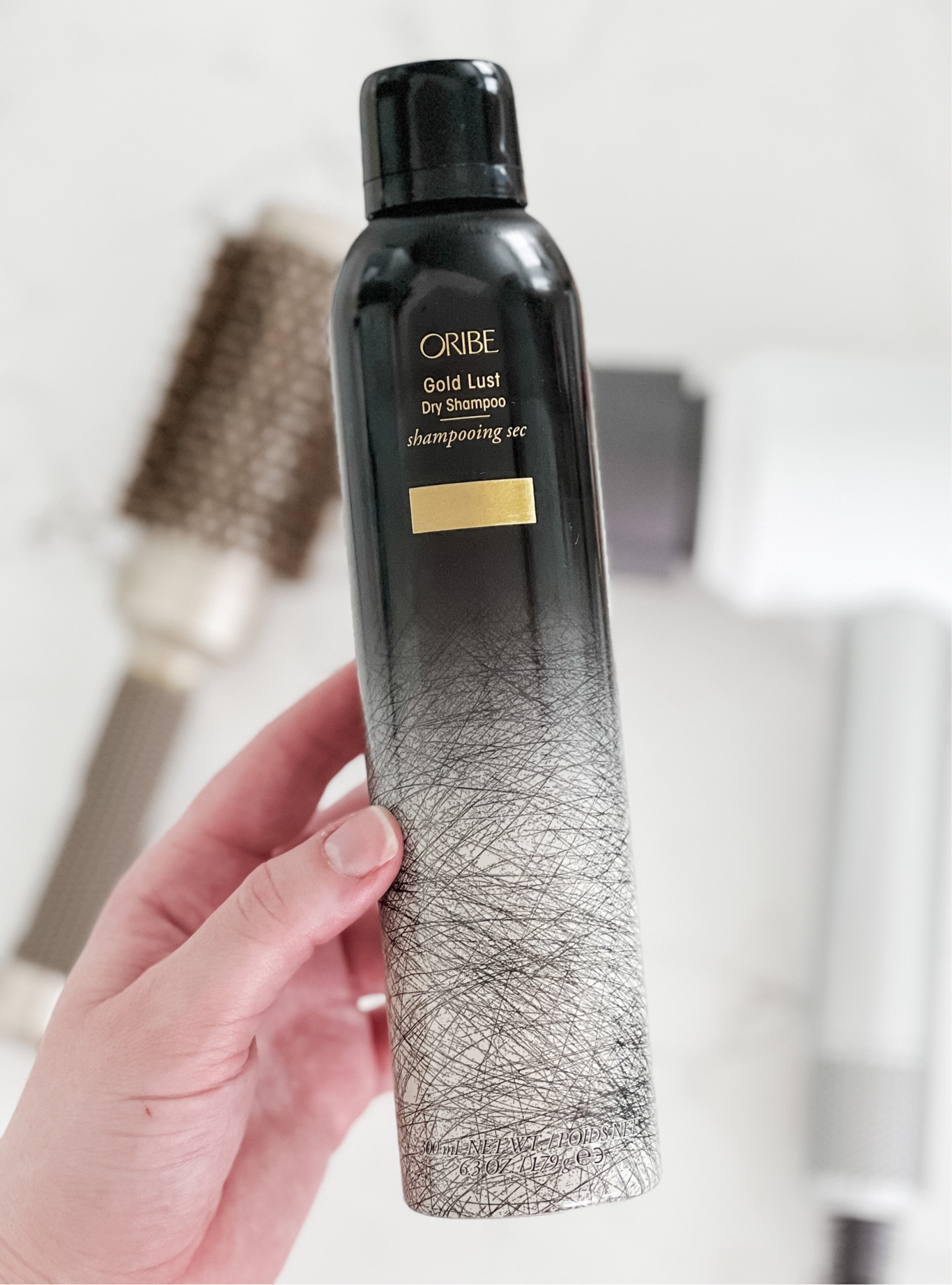 I’m really loving this dry shampoo — it’s a mist instead of a powder and you rub it in right away instead of letting the powder spray set for a while before rubbing it in. No white cast and absolutely perfect for Day 2 or Day 3. 💨

#LTKbeauty