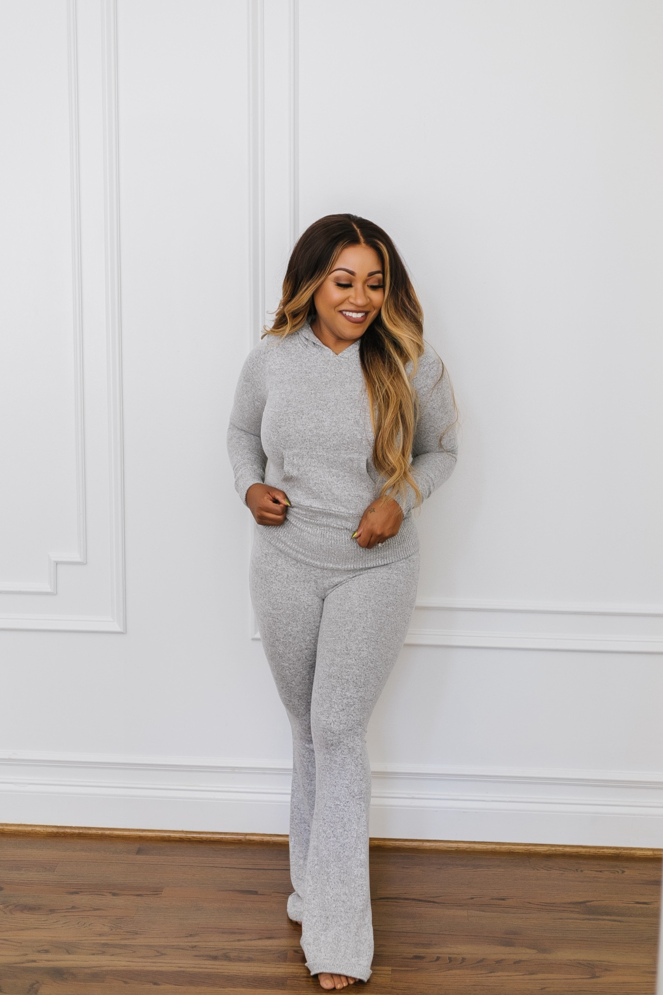 #walmartpartner This No Boundaries two-piece cozy set from @walmartfashion is everything! ✨ Perfect for lounging or running errands, it’s soft, stylish, and super comfy. I’m all about cozy vibes this fall! 🍁

Walmart // cozy set // fall fashion // No Boundaries // comfortable style // lounge wear // affordable fashion
