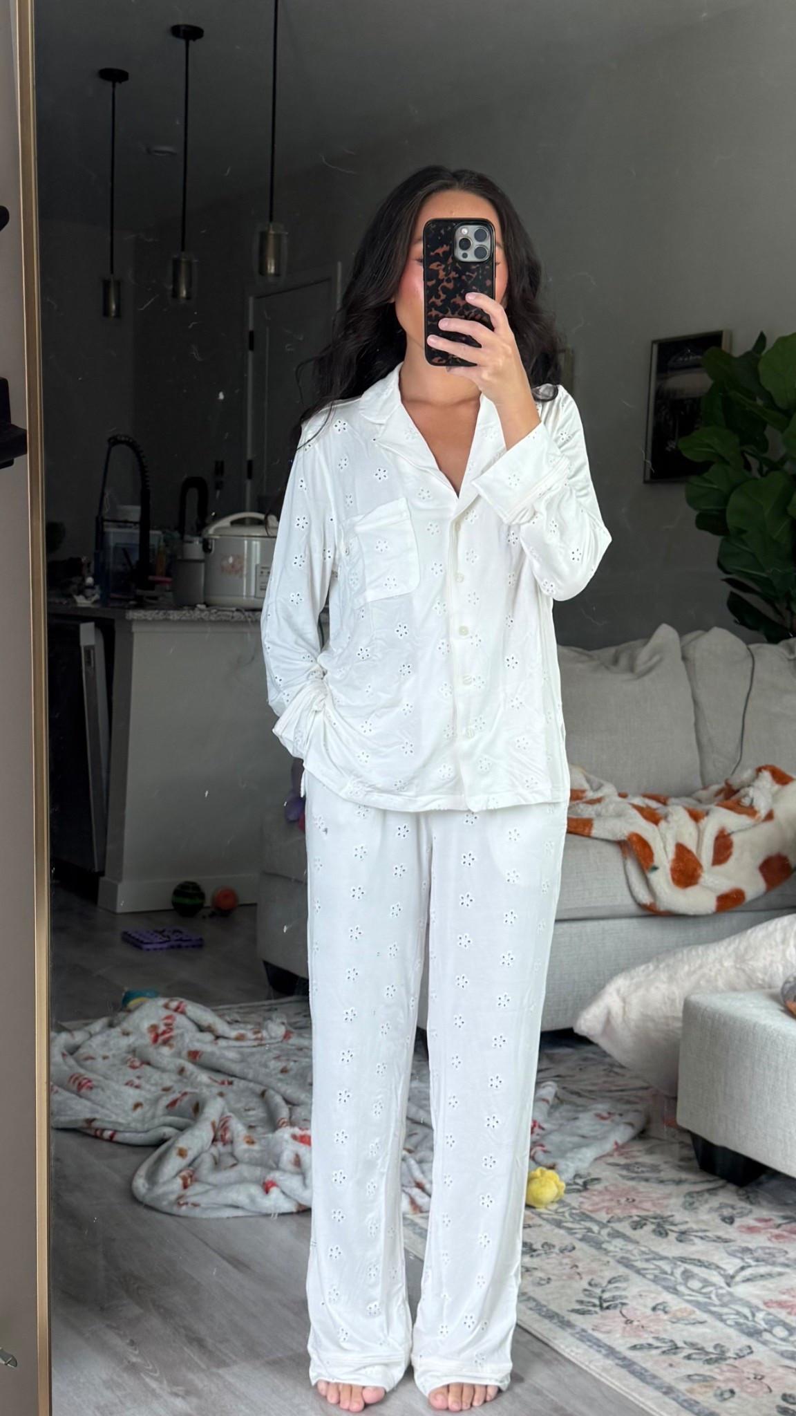 Victoria’s Secret pajama set!! Modal Soft Long PJ Set in the color Coconut White
Size: XS short 

Comfy outfits, matching set, petite fashion, petite

#LTKPetite