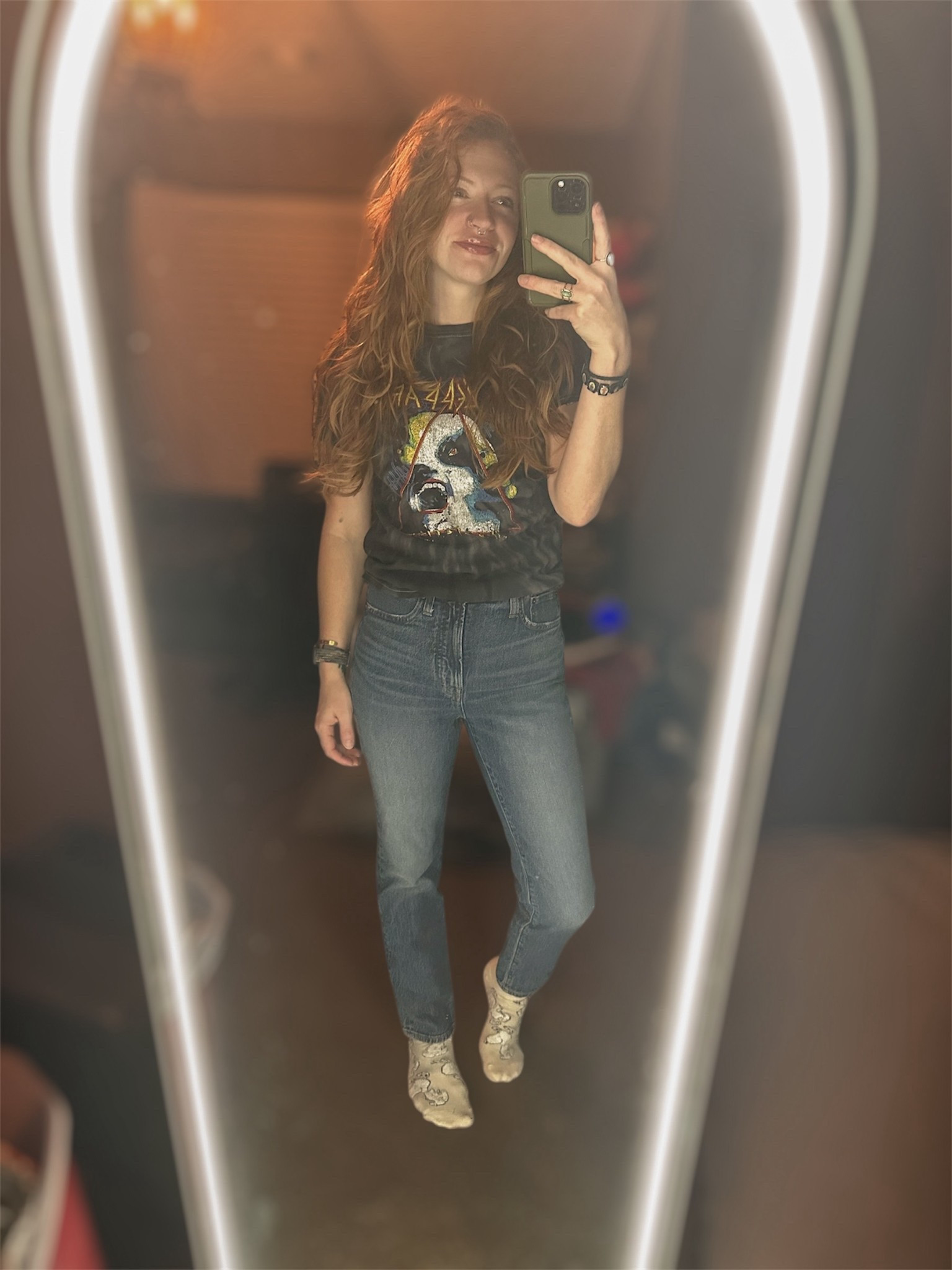 This whole outfit is thrifted 🙌 wearing a pair of Madewell Perfect Vintage jeans (linked the exact pair) and a Def Leppard graphic tee — couldn’t find the exact one, so I linked similar vibes!
#LTKStyle #ThriftedStyle #GraphicTeeOutfit #CasualMomStyle #DenimOutfit #SustainableStyle #LTKFinds 

 #LTKootd #LTKFindsUnder50 #LTKFindsUnder100