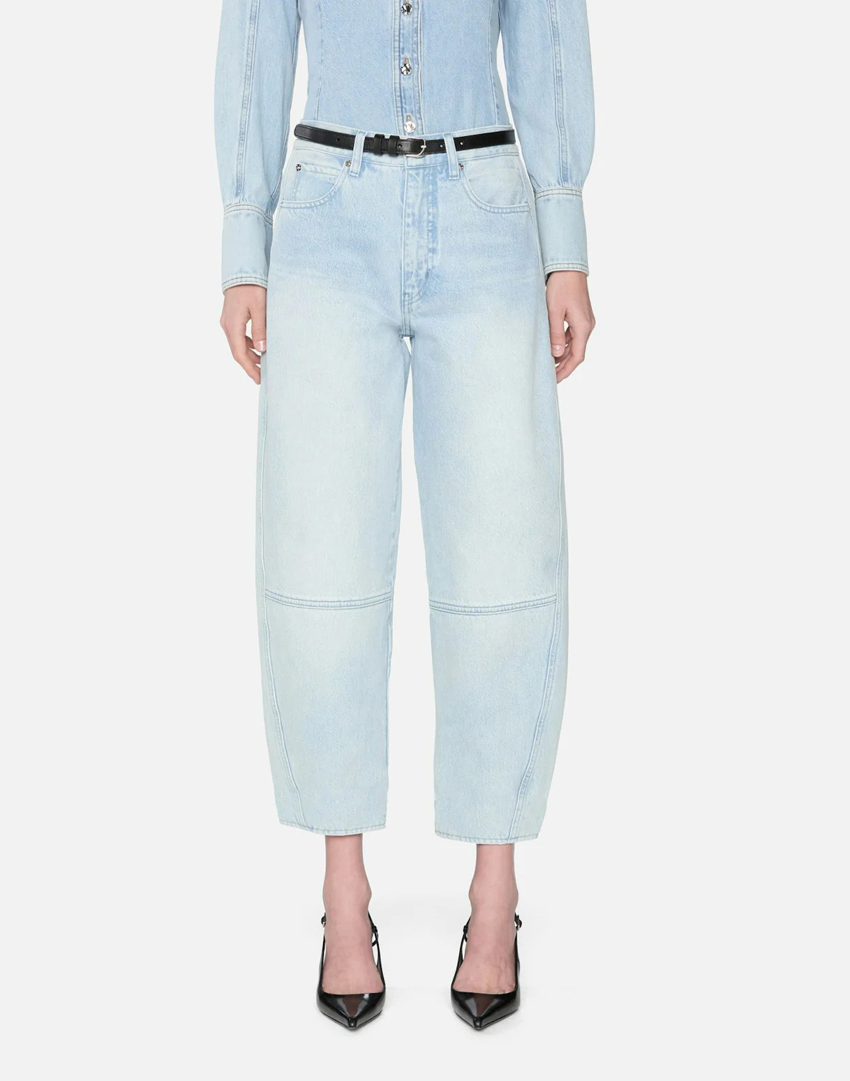 Frame The Twisted Jean - Never | Shop.app