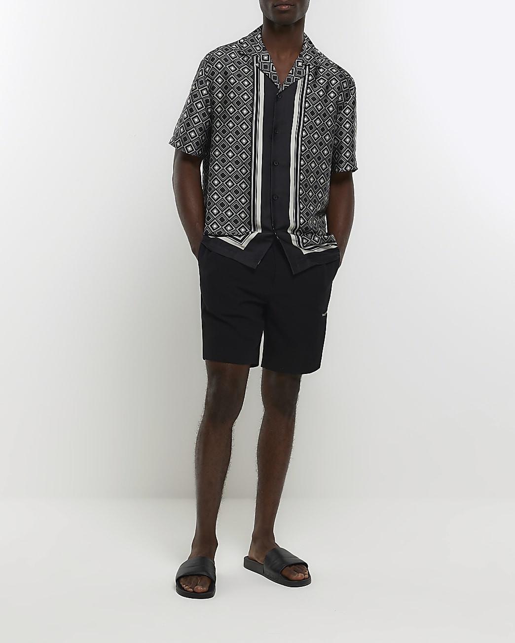 Black regular fit geo print revere shir | River Island (UK & IE)