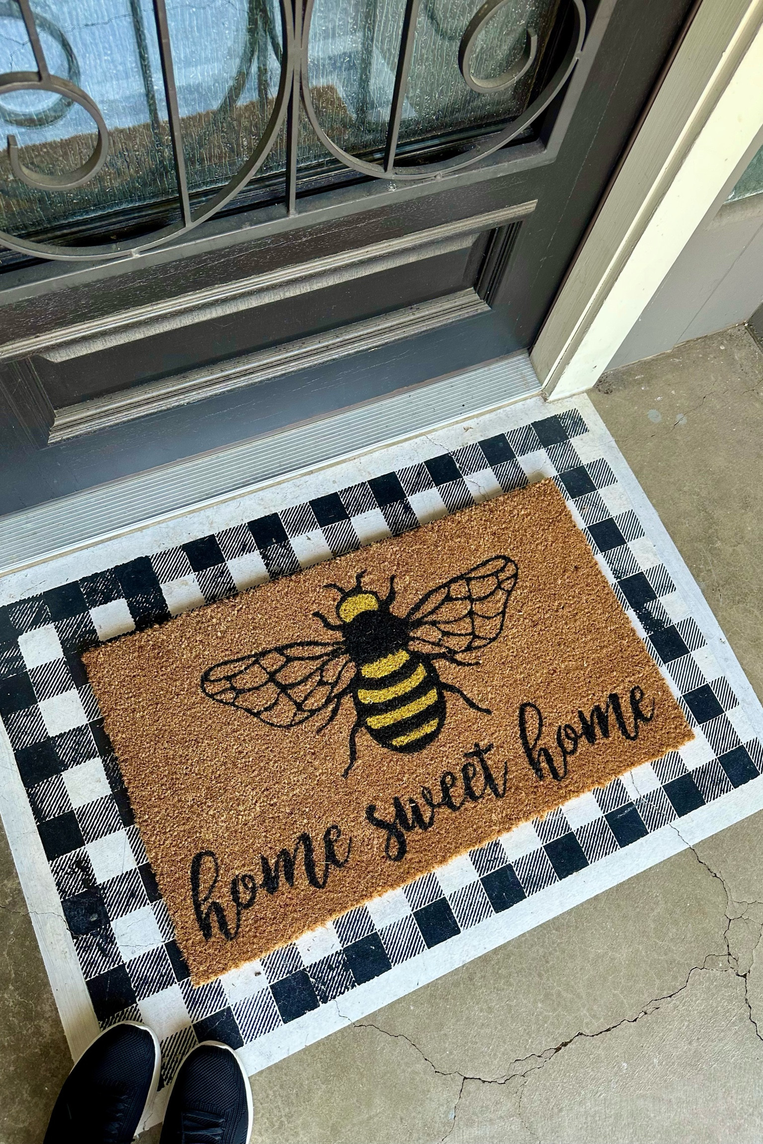Layered rugs create a classic look that never goes out of style!!! Try honeybees for a summertime look! 🐝
#doormats #frontporchdecor #bumblebeedecor #homesweethome

#LTKHome #LTKSeasonal #LTKxWayfair