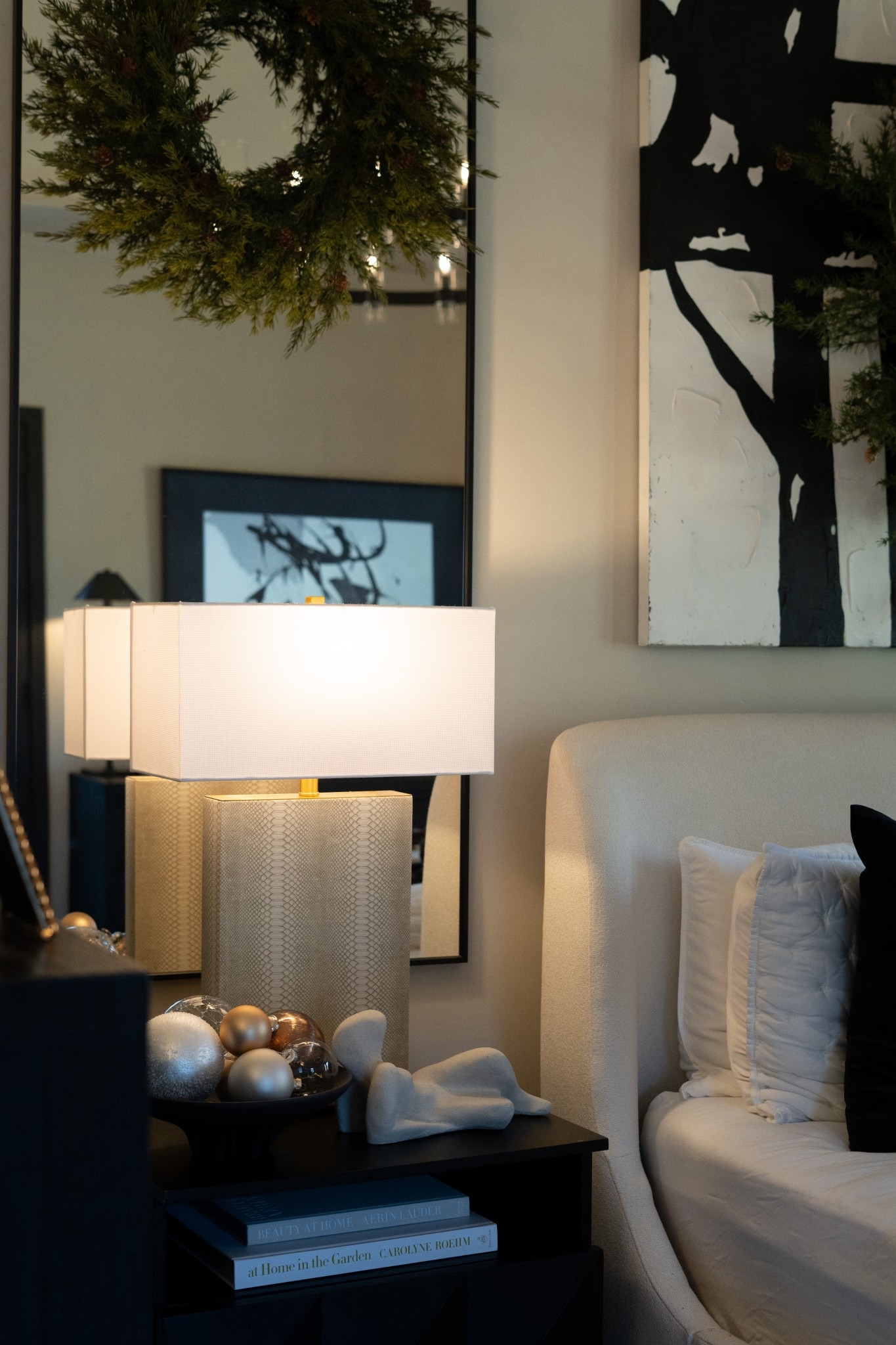 I love treating my home to Christmas gifts that feel festive and work beautifully all year long. And honestly, Wayfair makes it so easy — they have so many gorgeous pieces to choose from, and their fast shipping means everything actually arrives before Christmas morning.

#ad # Wayfair #wayfairpartner @wayfair

#LTKHome #LTKHoliday #LTKSeasonal