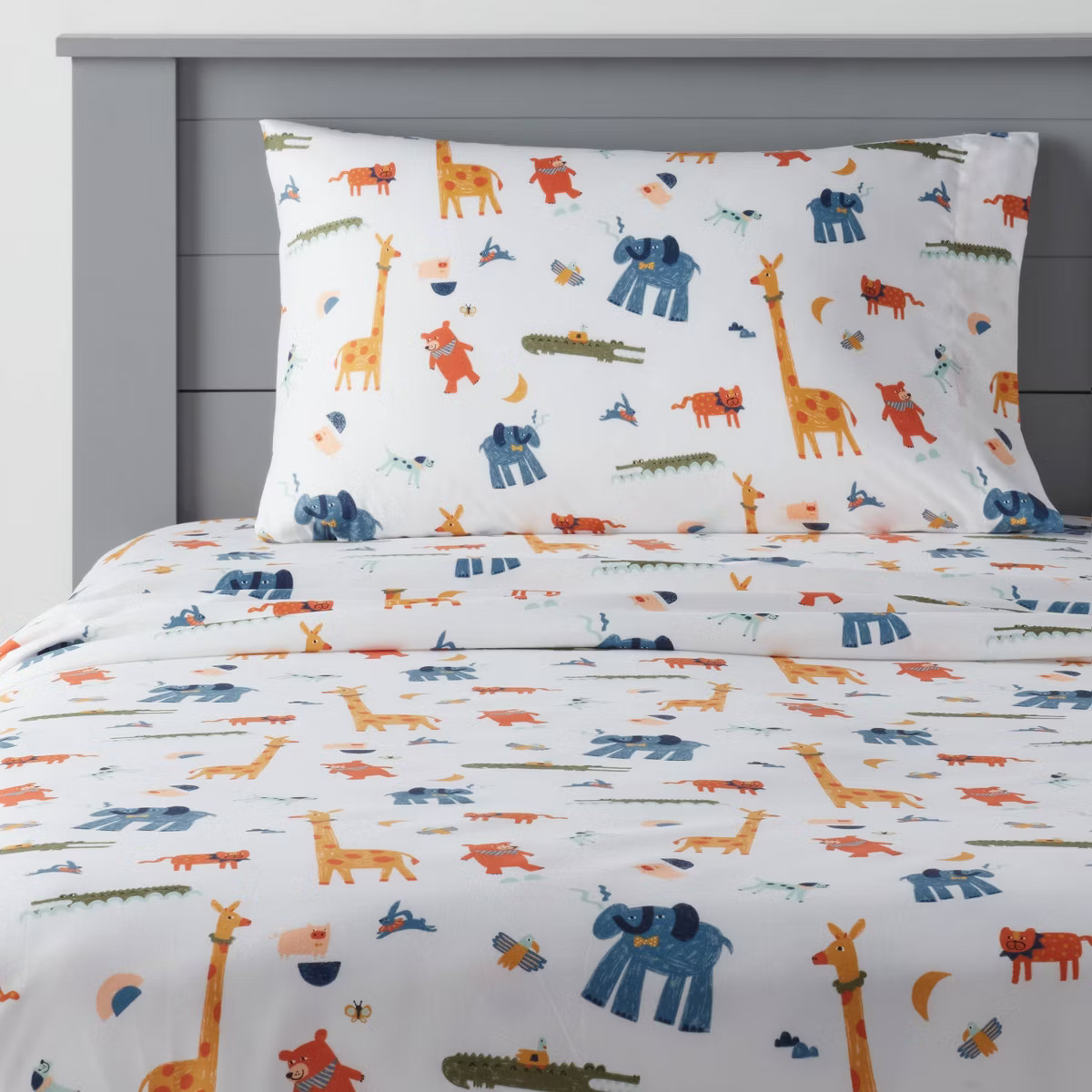 Twin Zoo Animals Kids' Sheet Set - Pillowfort™ | Target