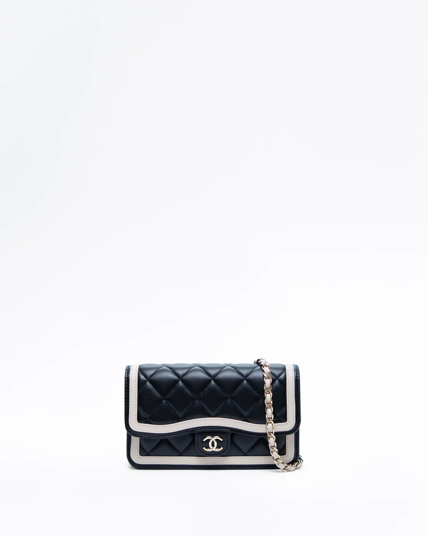 Lambskin Quilted Phone Holder | Vivrelle