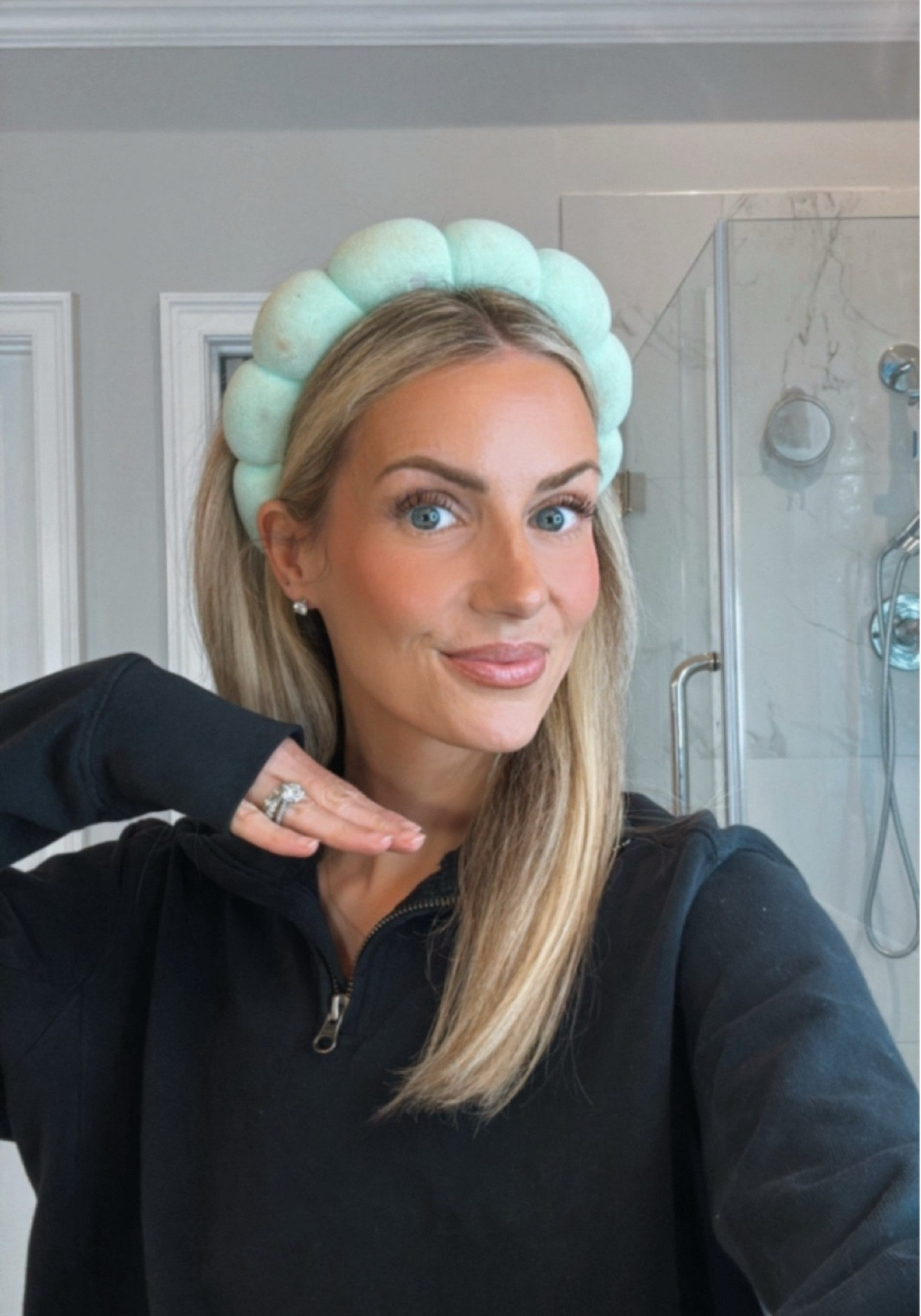 I wanted to share all of the products I use for a Lo-Tox makeup routine!These products are made with cleaner ingredients and give me the best everyday makeup look.

Ilia beauty 
Lys contour 
Eco tools


#LTKGiftGuide #LTKCyberWeek #LTKgrwm