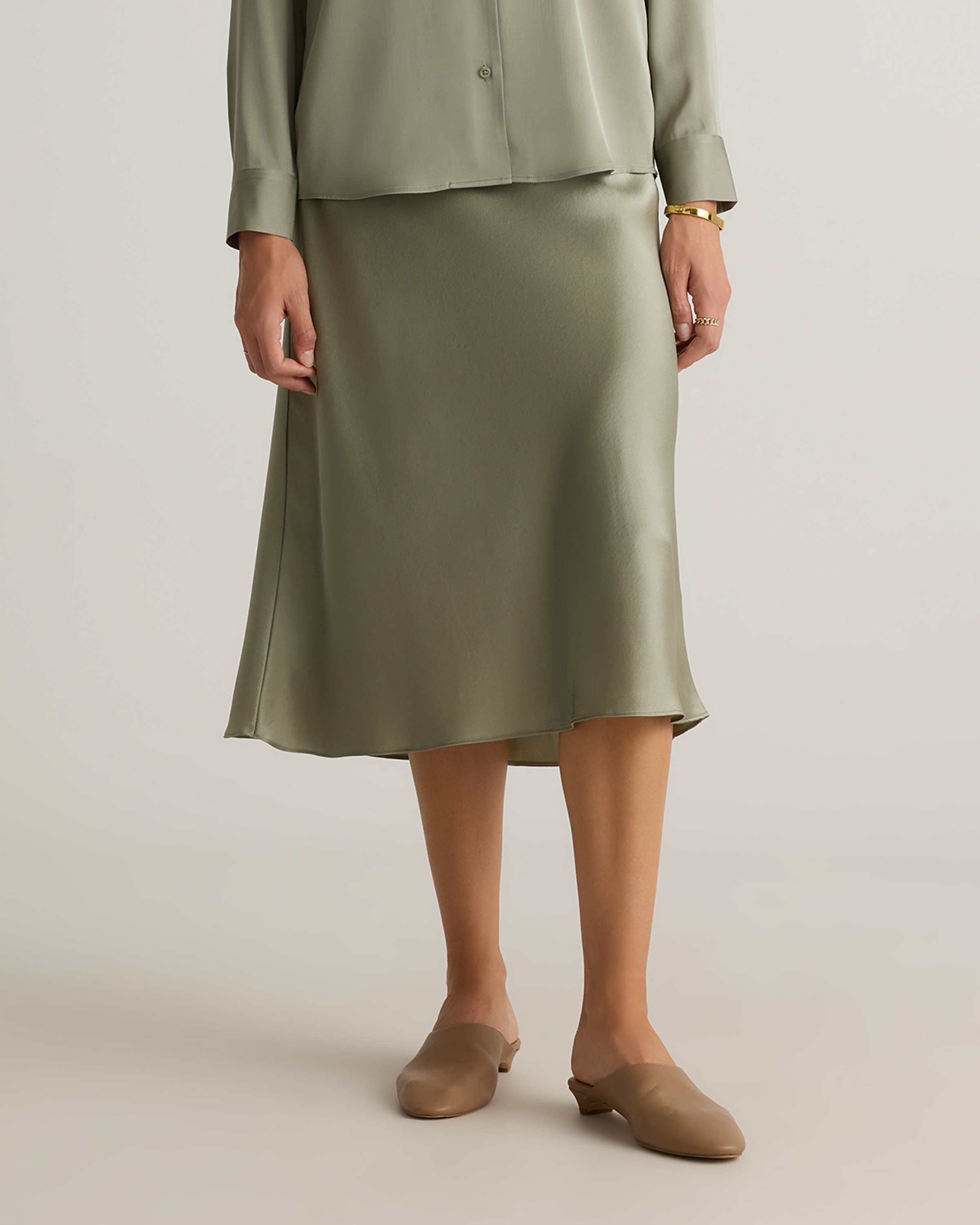 Quince | Women's Skirt in Faded Seagrass, Size XS, Silk | Quince
