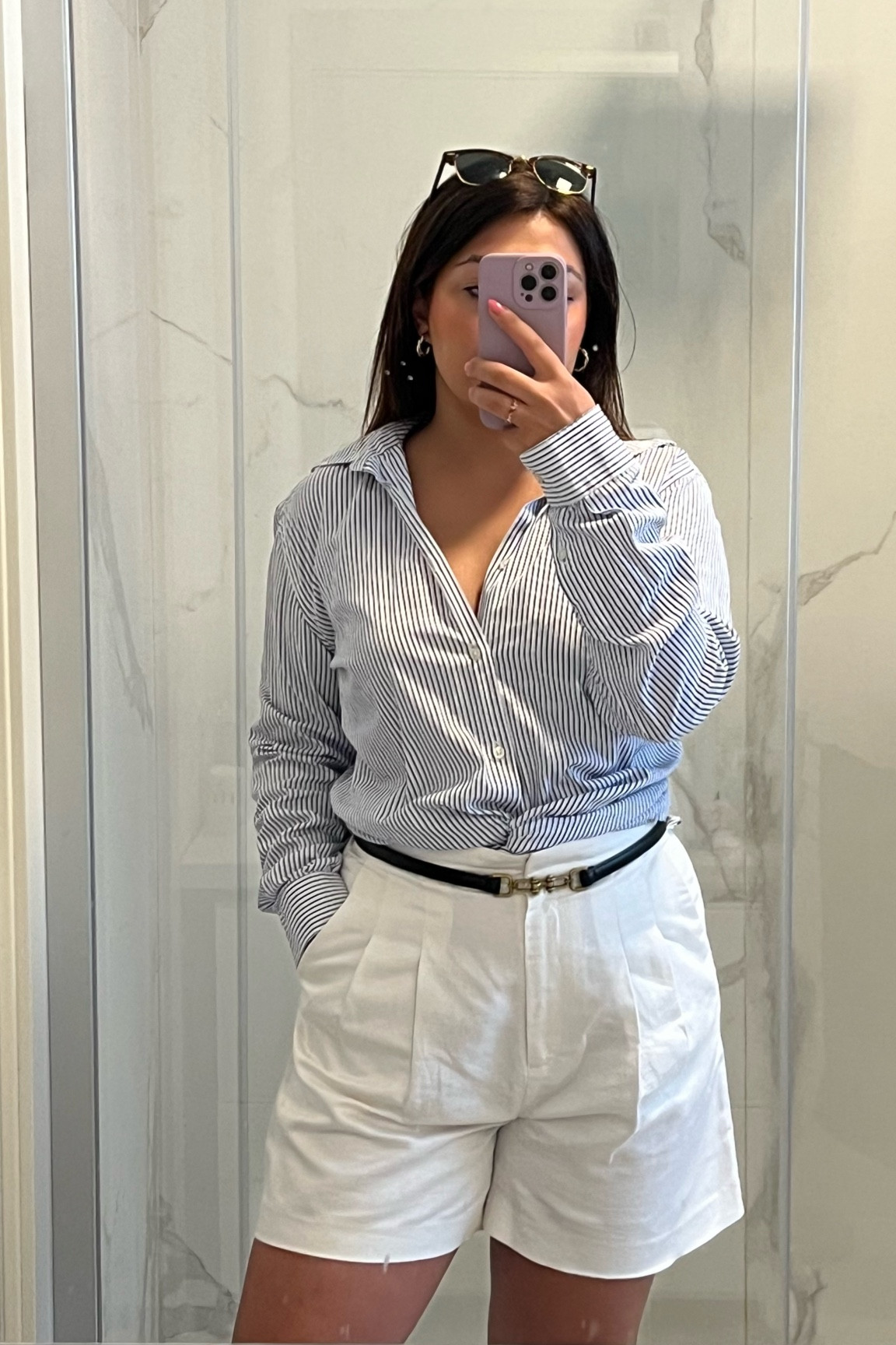 Workwear outfit: un look casual chic per andare in ufficio con uno stile old money ed elegante anche se fa molto caldo.


#LTKSeasonal #LTKFind #LTKeurope