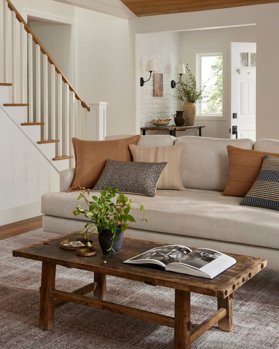 Celina Pillow - PAR-0015 | Rugs Direct