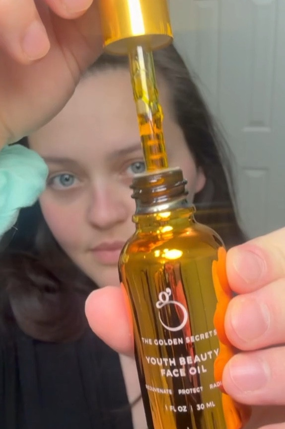 Hello skin routine👋🏼 I have been using these products for almost 2 months now and am obsessed! My daily products I use are linked! For 10% off use ANAH10 - The company name is The Golden Secrets ran by beautiful owner, Jesse Golden💛 #thegoldensecrets #natural #wrinklesbegone #naturalremedies #thegoldensecretstooptimalhealth #thegoldensecrets 

#LTKbeauty