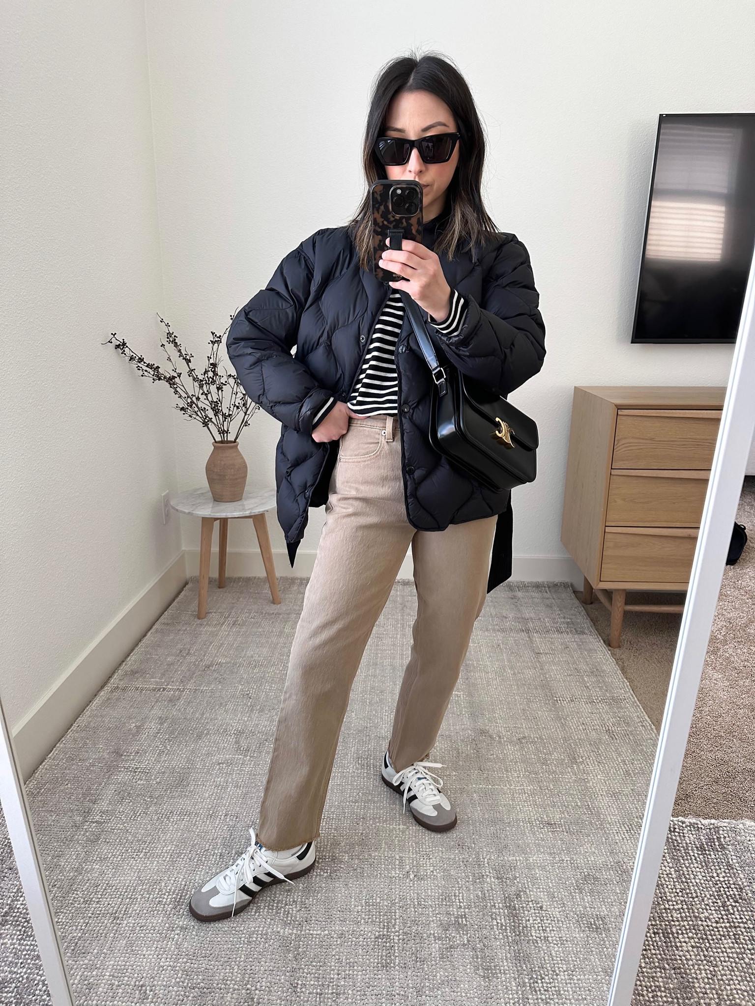 Spring jackets. Rag & Bone Liner jacket. Mine is last years version but linked a similar option. 

Jacket - Rag & Bone xxs
Tee - Madewell xs (old) 
Jeans - Gap 26 short. 
Sneakers - Adidas Samba 4.5 men’s. 
Bag - Celine Triomphe medium
Sunglasses - YSL

Petite Style, Neutral outfit, capsule wardrobe, minimal style, street style outfits, Affordable fashion, Spring fashion, Spring outfit,

#LTKSeasonal #LTKitbag #LTKshoecrush