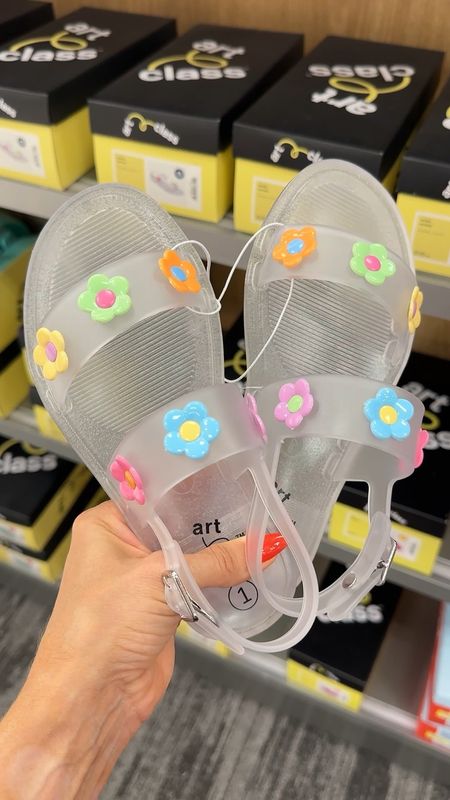 The CUTEST jelly sandals for little + big girls at Target! 

Target Style, Girl Fashion, Toddler Girl Fashion, Summer Sandals, Summer Vacation Shoes

#LTKFamily #LTKKids #LTKVideo