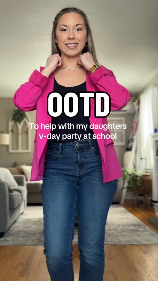OOTD to help my daughter’s Valentine’s Day party at school
Tank- small
Jeans-2 
Blazer- small 
#ootd #vday #momstyle #valentinesoutfit 

#LTKPetite #LTKmomlife #LTKootd