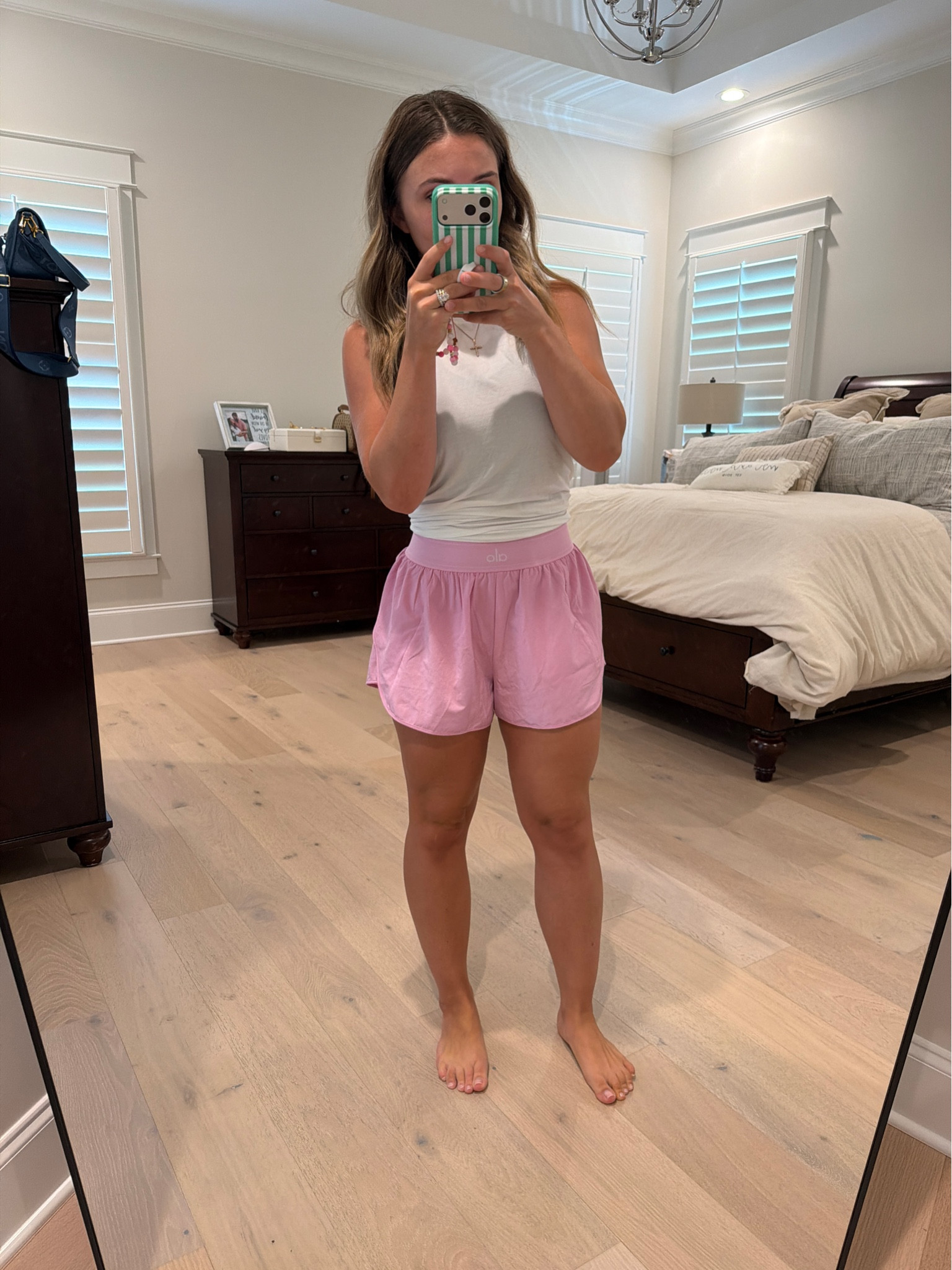 @Alo Yoga is having a 30% off sale site wide on their app 🩷
I love the candy heart pink and I’m wearing an xs 

#LTKActive #LTKootd #LTKmomlife