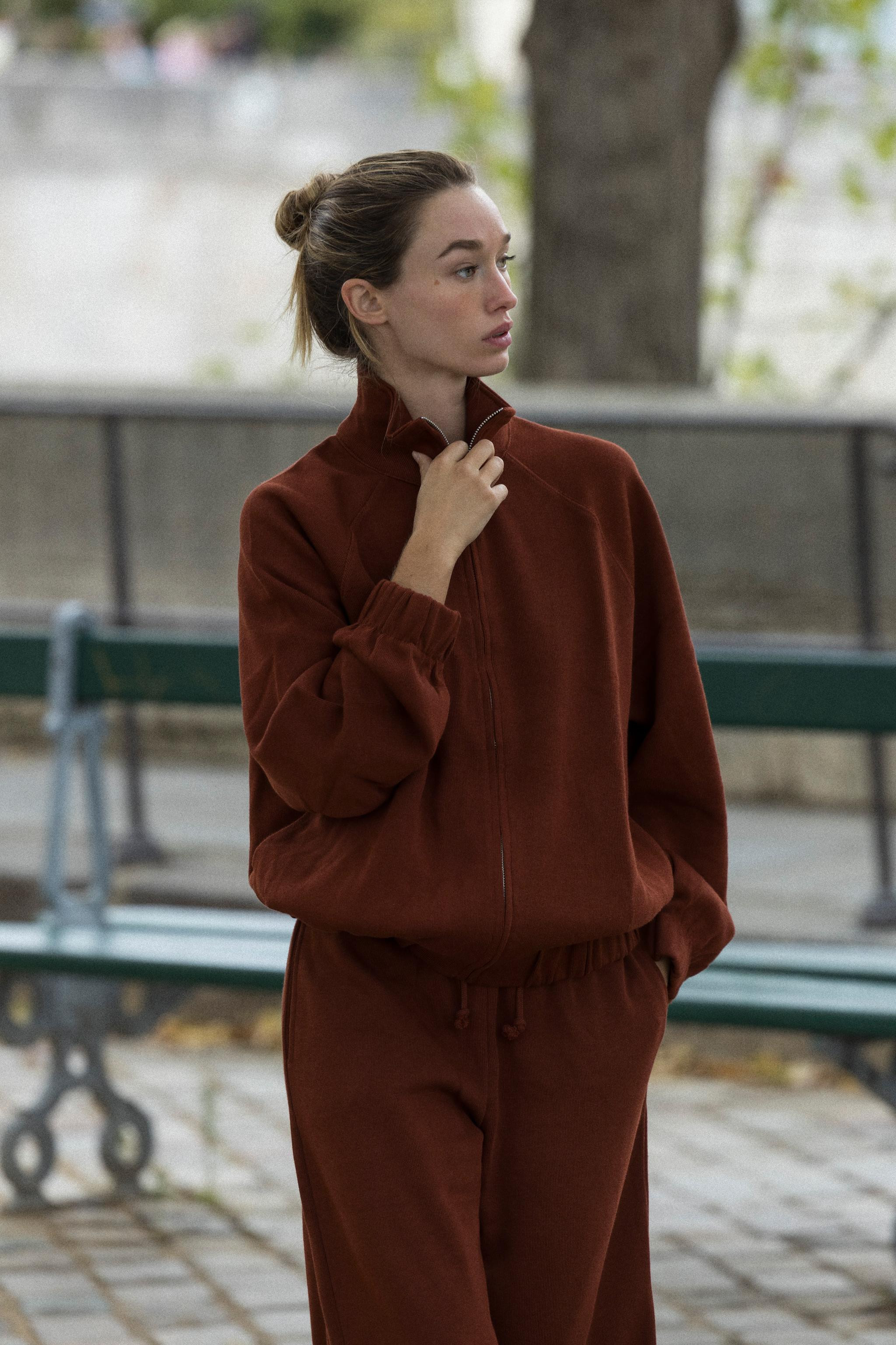 SOFT STRAIGHT-LEG TROUSERS25.99 GBP dark russet Charcoal Chocolatedark russet | 3199/154/749Put i... | Zara UK