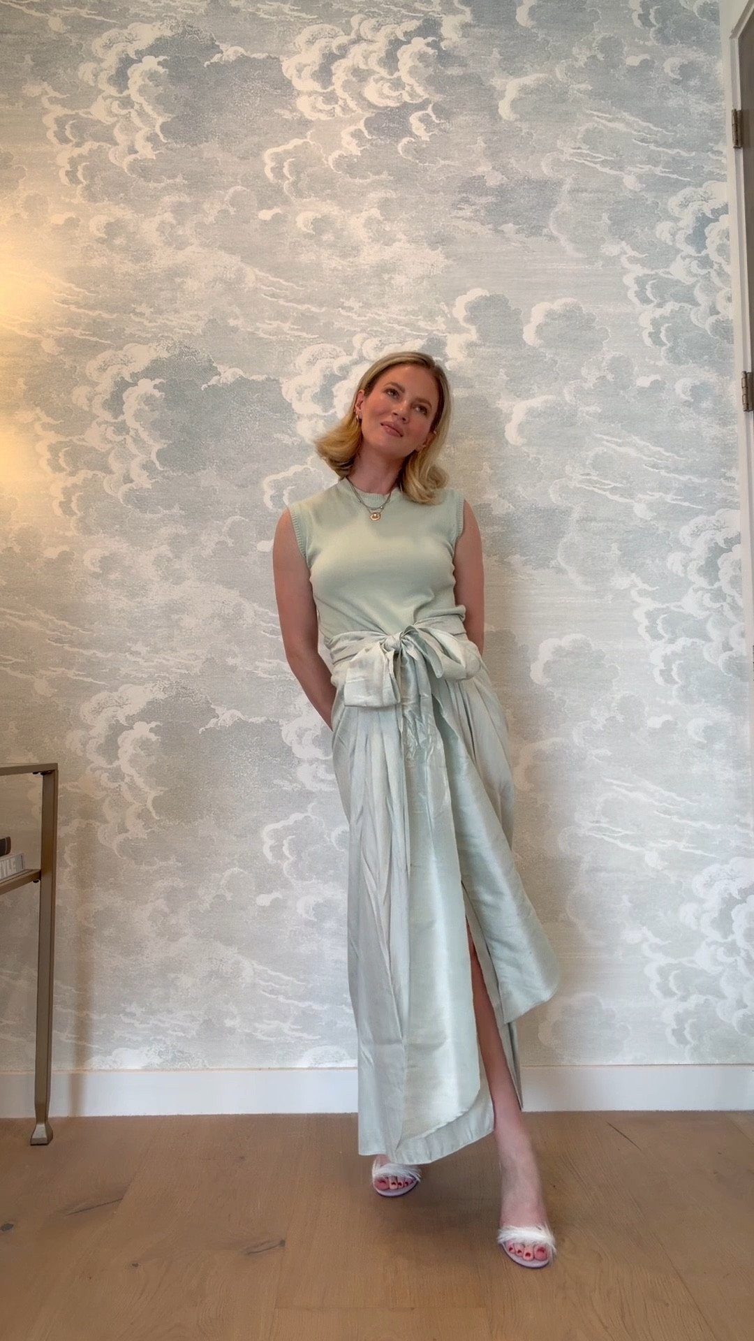 Baby shower look //

Liner is Beverly Hills
Gloss is Sweet Mouth