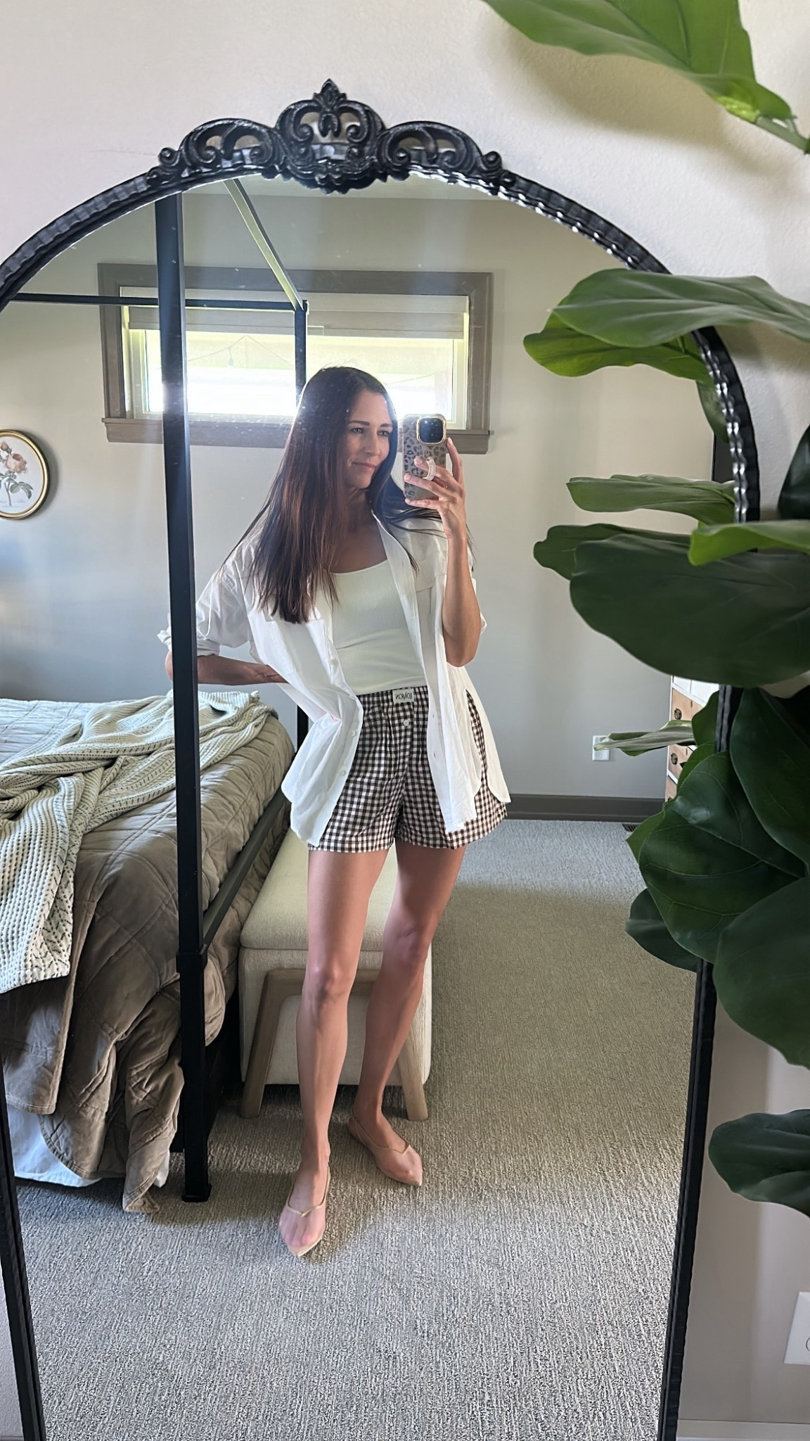 Amazon boxer shorts
White tank
White button down tunic shirt
Pointed toe sling back shoes


#LTKShoeCrush #LTKFindsUnder50 #LTKStyleTip