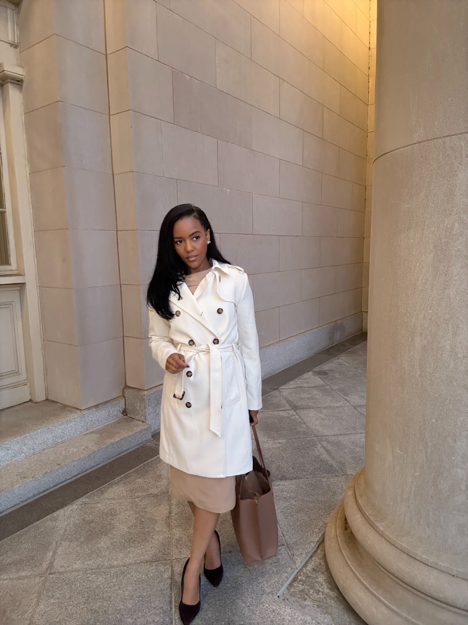 Classic trench that is gladiator approved😉

#LTKSeasonal