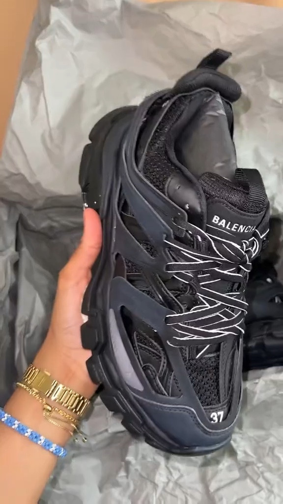 Link➡️ https://sale.dhgate.com/9INbyA08 • They do the outfit work for me
#ltkshoecrush #ltkstreetstyle #ltkcasual #ltkfinds #ltkunder100 #ltkfashion


#LTKSaleAlert #LTKootd #LTKgrwm