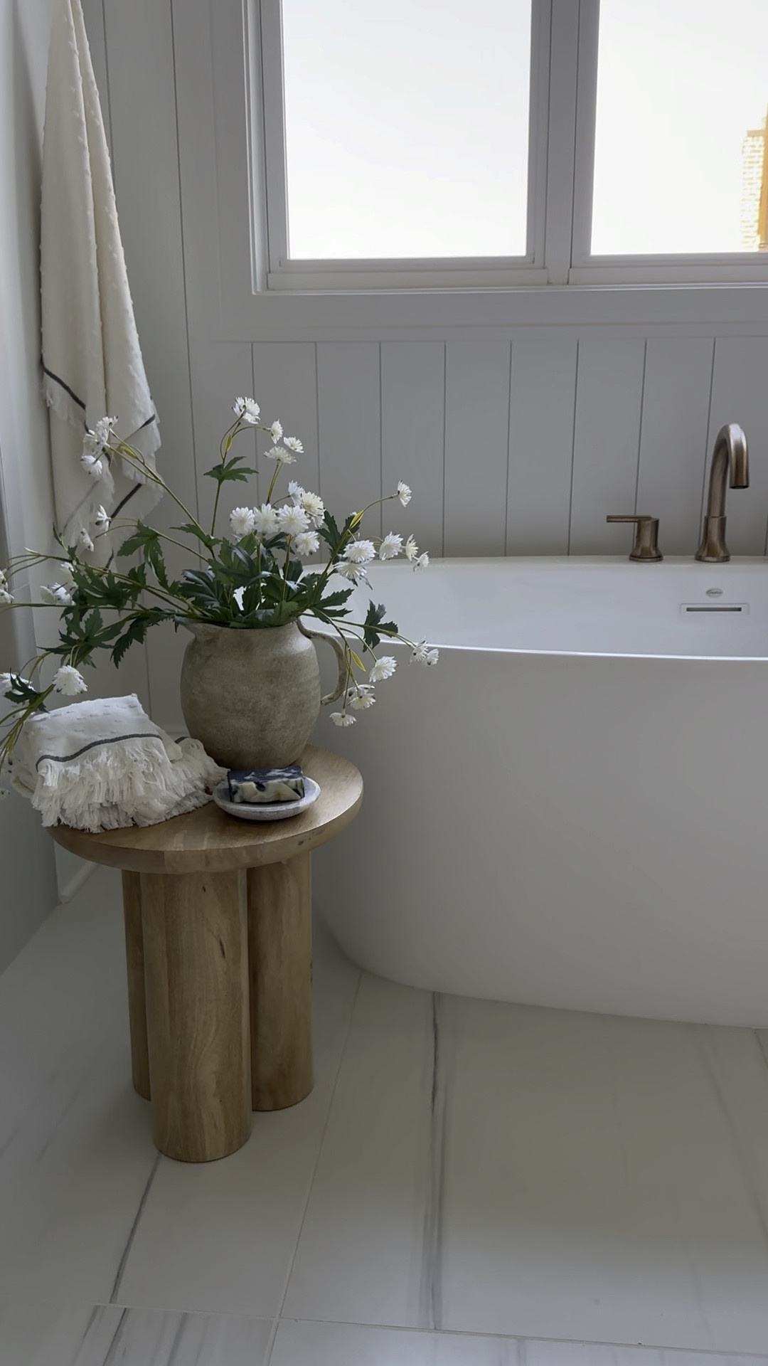 Bathroom styling is my favorite because it can create a spa, luxurious feeling with just a few simple pieces. 



#LTKhome #LTKunder100 #LTKstyletip