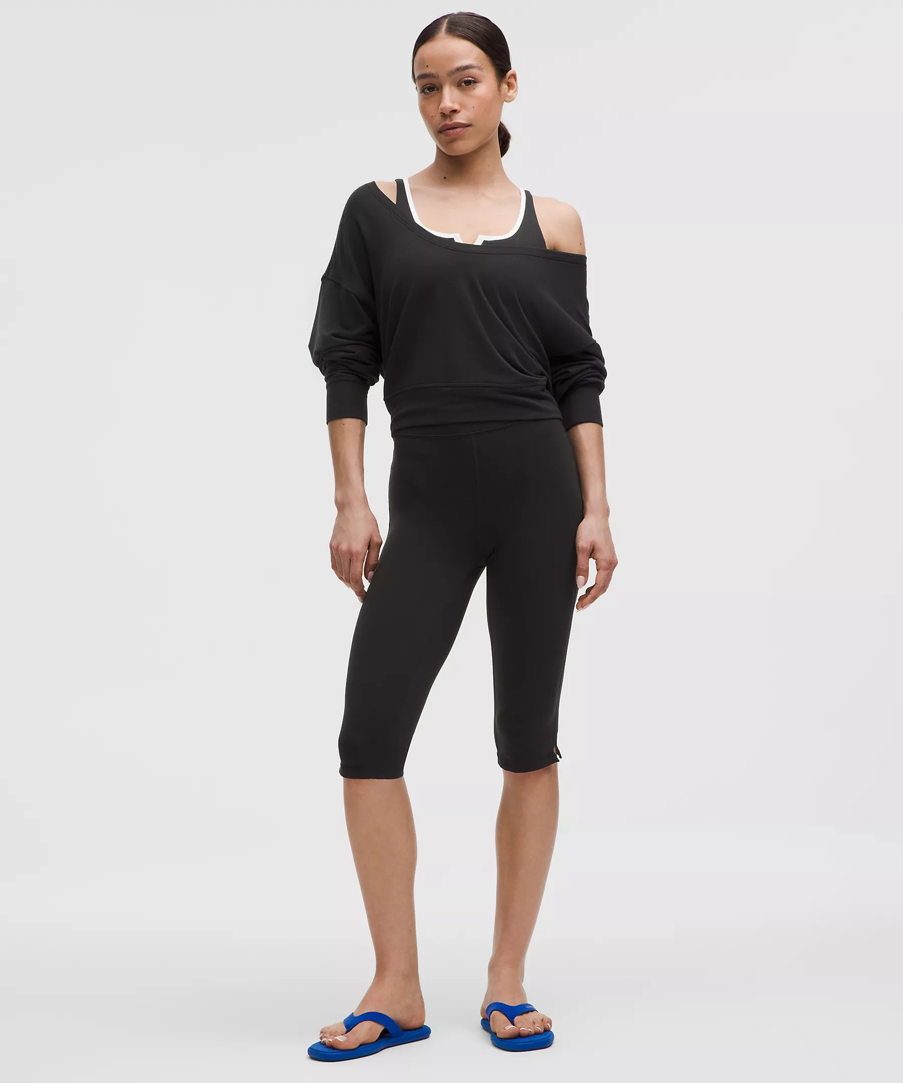 Groove High-Rise Notched-Hem Crop 15" | Women's Capris | lululemon | Lululemon (US)