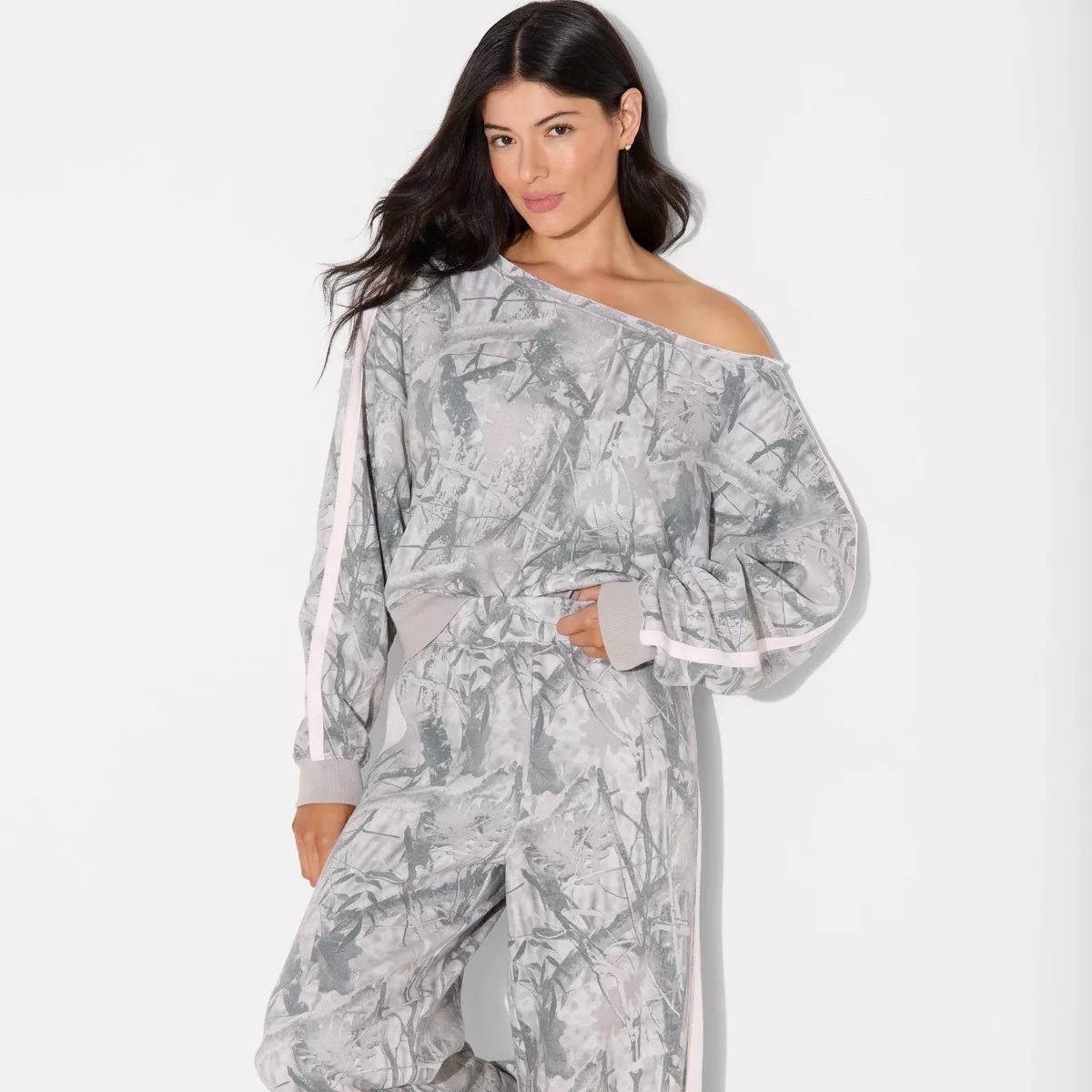 Camo is IN for this fall season! I’m sure this will sell out before it’s even cold outside! Don’t miss out on this white camo lounge set from Target!

#LTKStyleTip #LTKFindsUnder50 #LTKSeasonal