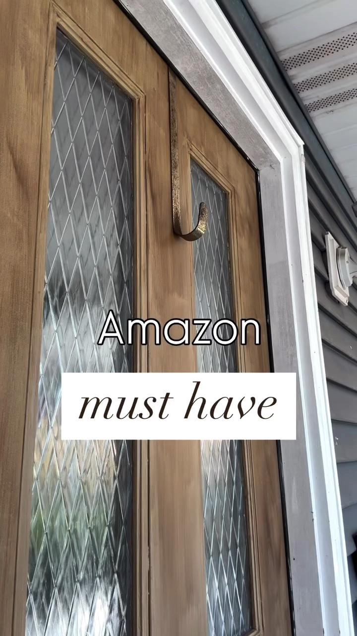 🎉 Say goodbye to traditional over-the-door hangers that scratch and slide! This wreath holder is a total game changer. 🙌 Simply suction it to your glass door, bathroom tile, or mirrors for a sleek look. Plus, it comes with adhesive plates for non-glass surfaces. Elevate your decor effortlessly! 🏡✨ #WreathHolder #HomeDecor #GameChanger#LTKVideo #LTKHoliday

#LTKSeasonal #LTKMostLoved #LTKWatchNow