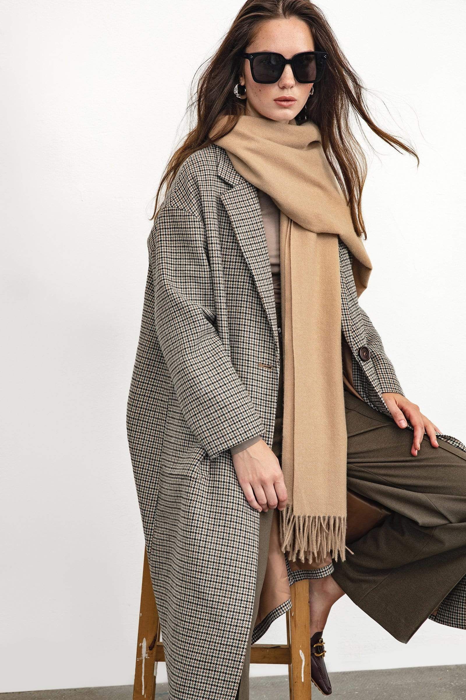 Tan Long Scarf | J.ING