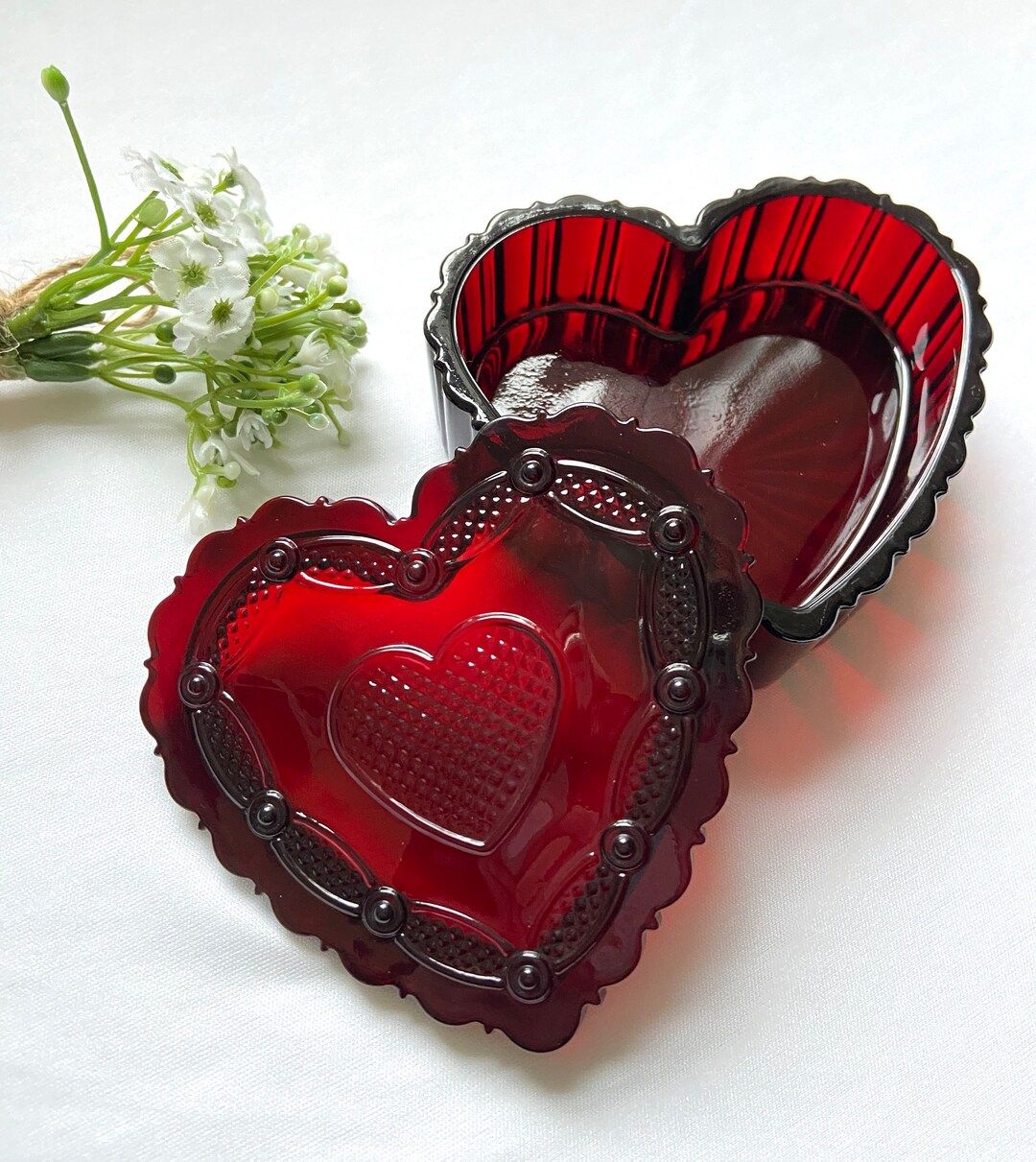 Vintage Avon Cape Cod Heart Shaped Valentines Day Trinket Box - Etsy | Etsy (US)