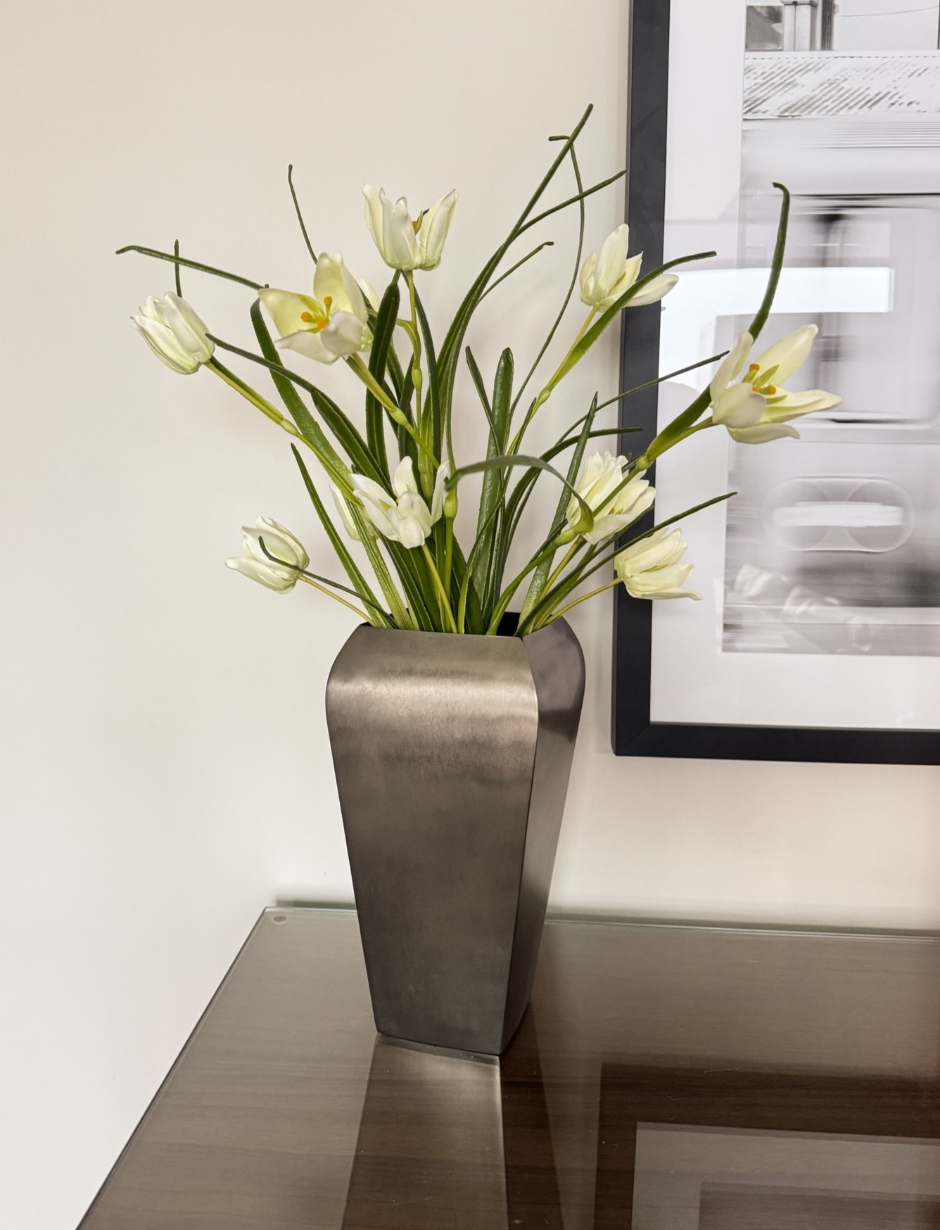 Hard to believe these are faux! Love this combo.

#LTKHome #LTKMens