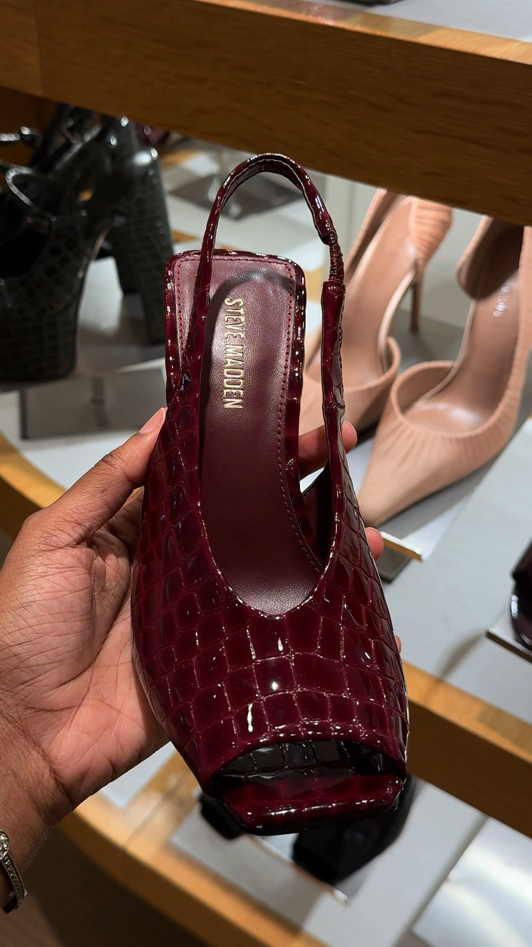 Hold on!! These @Steve Madden US  embossed peep-toe slingback pumps are giving boss energy!! 

Perfect to style with a blazer, blouse, skirt, or wide-leg trousers for a chic office look. 

#LTKWorkwear #LTKvlog