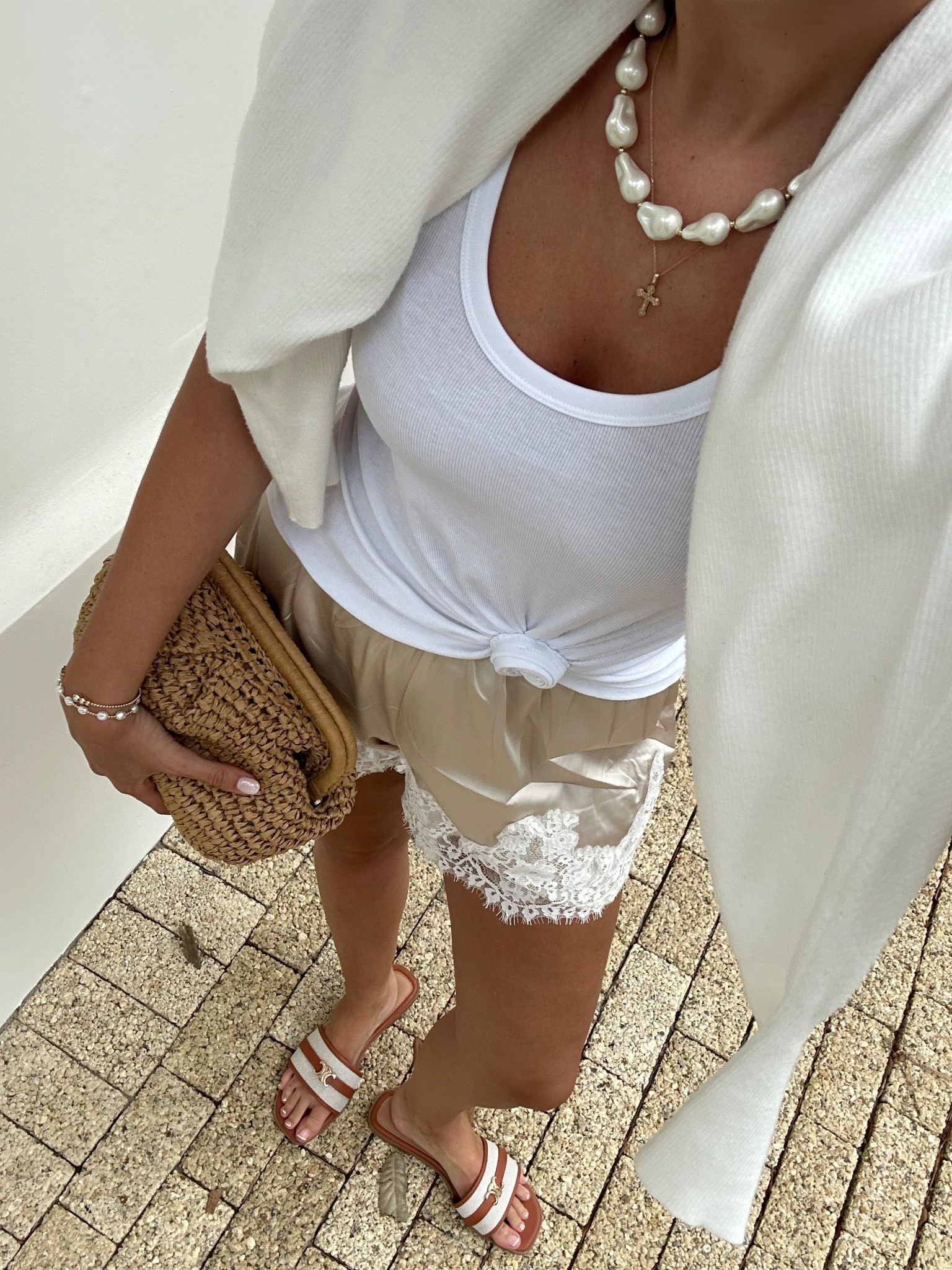 dinner ootd 🐚🤍

#LTKSeasonal #LTKTravel #LTKootd