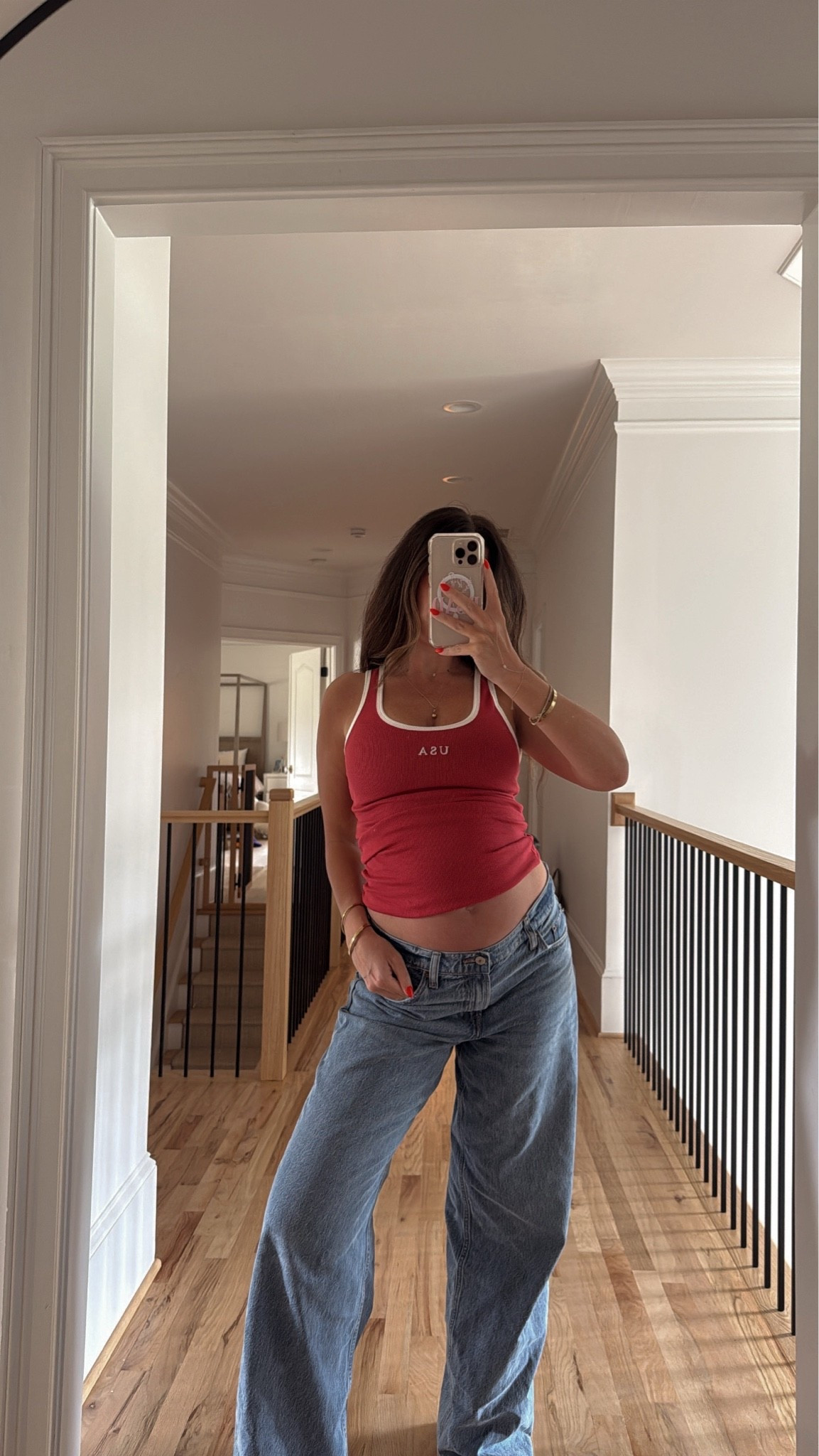 small in tank, runs large! 
jeans in medium 29 

#4thofjuly #pregnancyoutfit #summerstyle