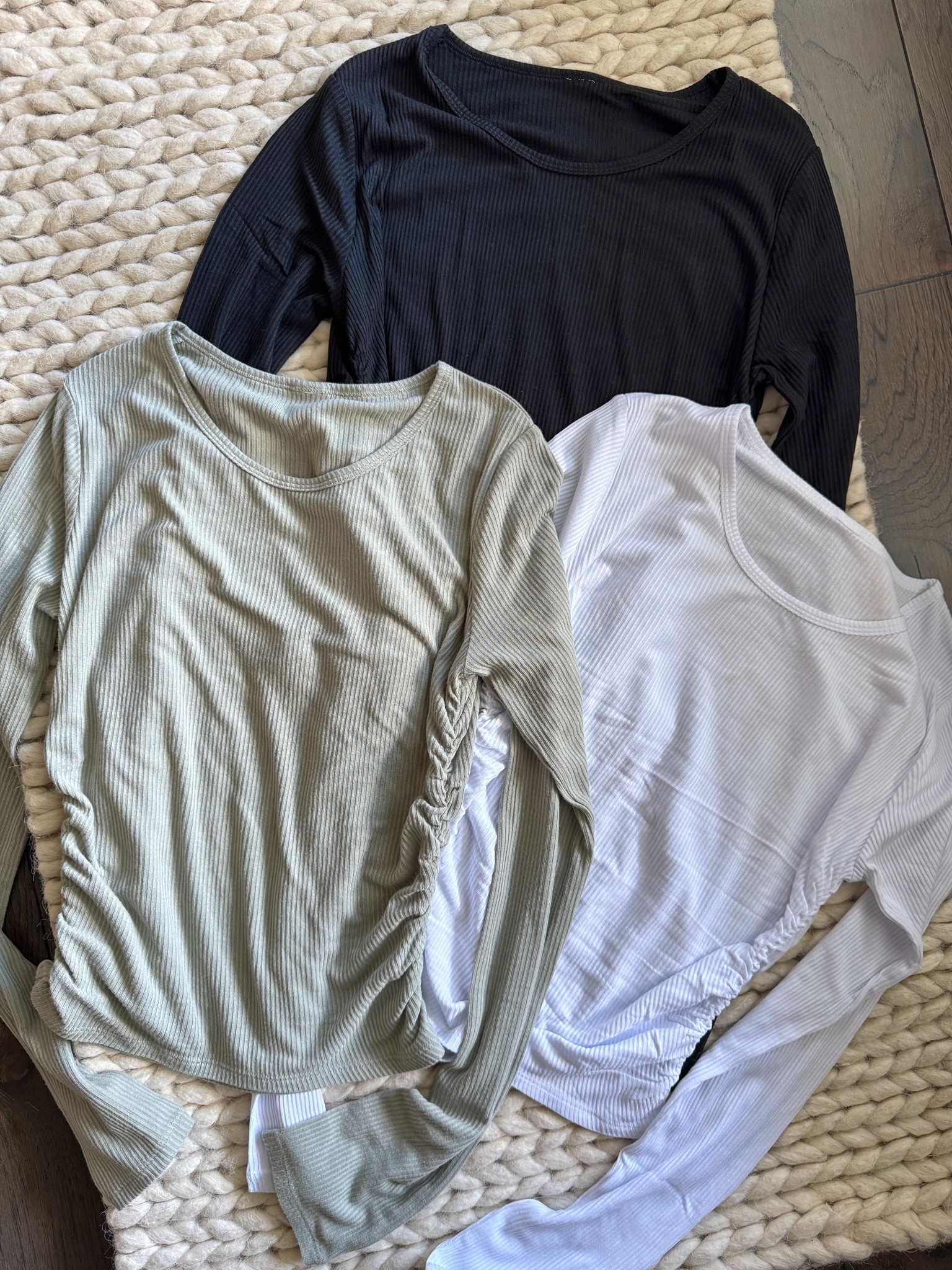 Sale ends today! The perfect light weight, flattering shirt for the gym & everyday wear is 30% off. Size XS. 

#alo
#gym 
#fitness

Alo Sale - Alo Yoga - Activewear 


#LTKfitness #LTKActive #LTKfindsunder50