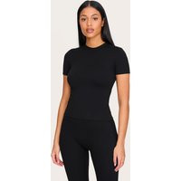 Tall Black Sculpt Longline Short Sleeved Gym Top | PrettyLittleThing UK