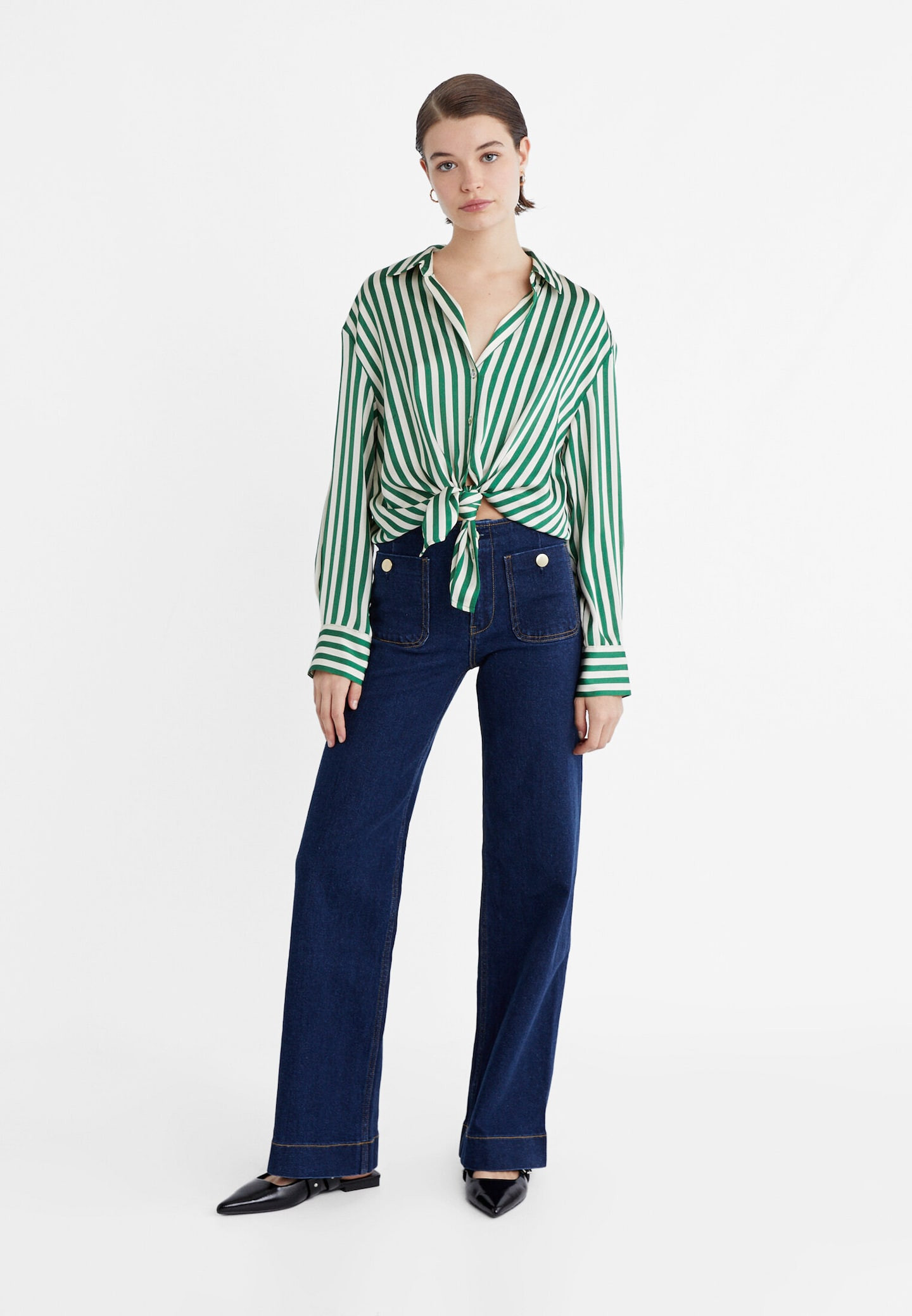 Gesatineerde blouse met kraag | Stradivarius (NL)