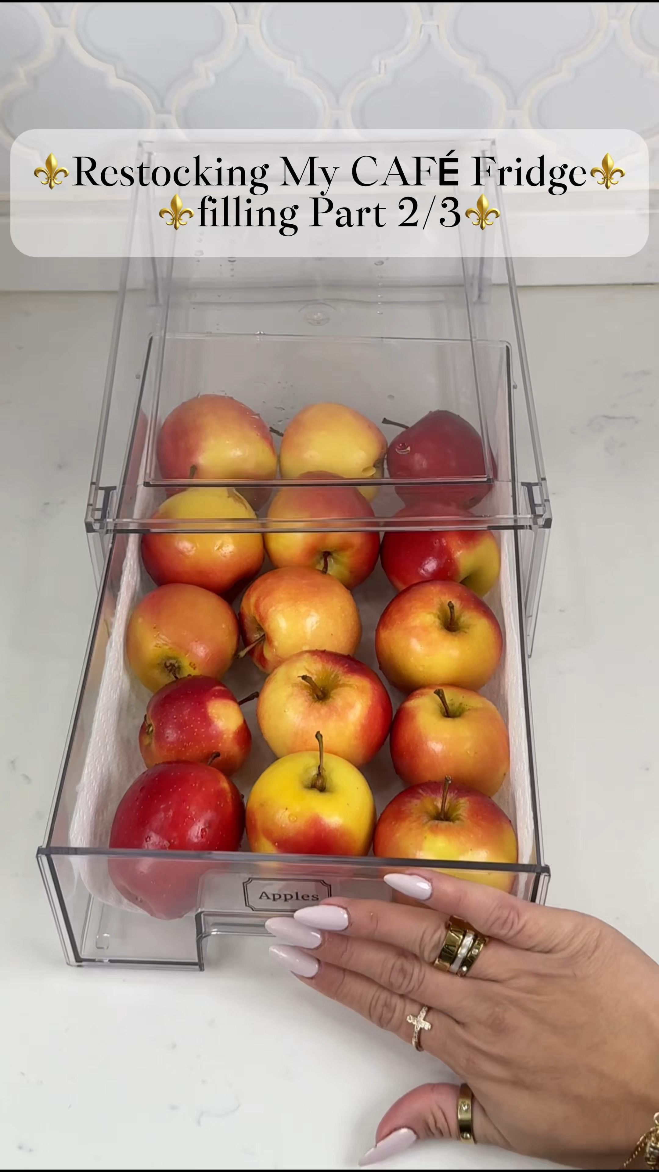 Part 2/3 ⚜️Restocking my CAFÉ refrigerator⚜️ washing fruits and filling containers 

#LTKHome #LTKFindsUnder50 #LTKWatchNow