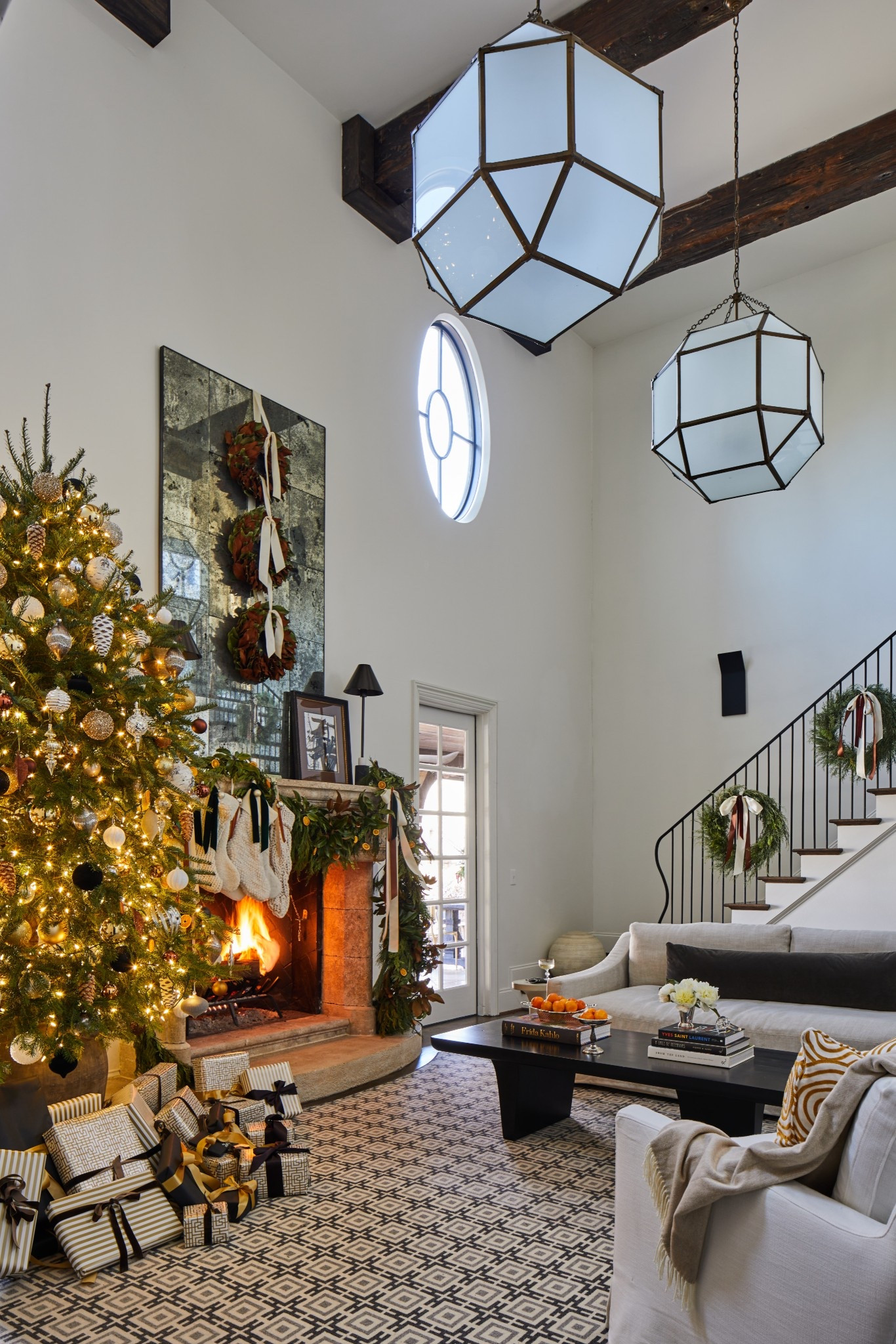 Christmas living room 

#LTKHome