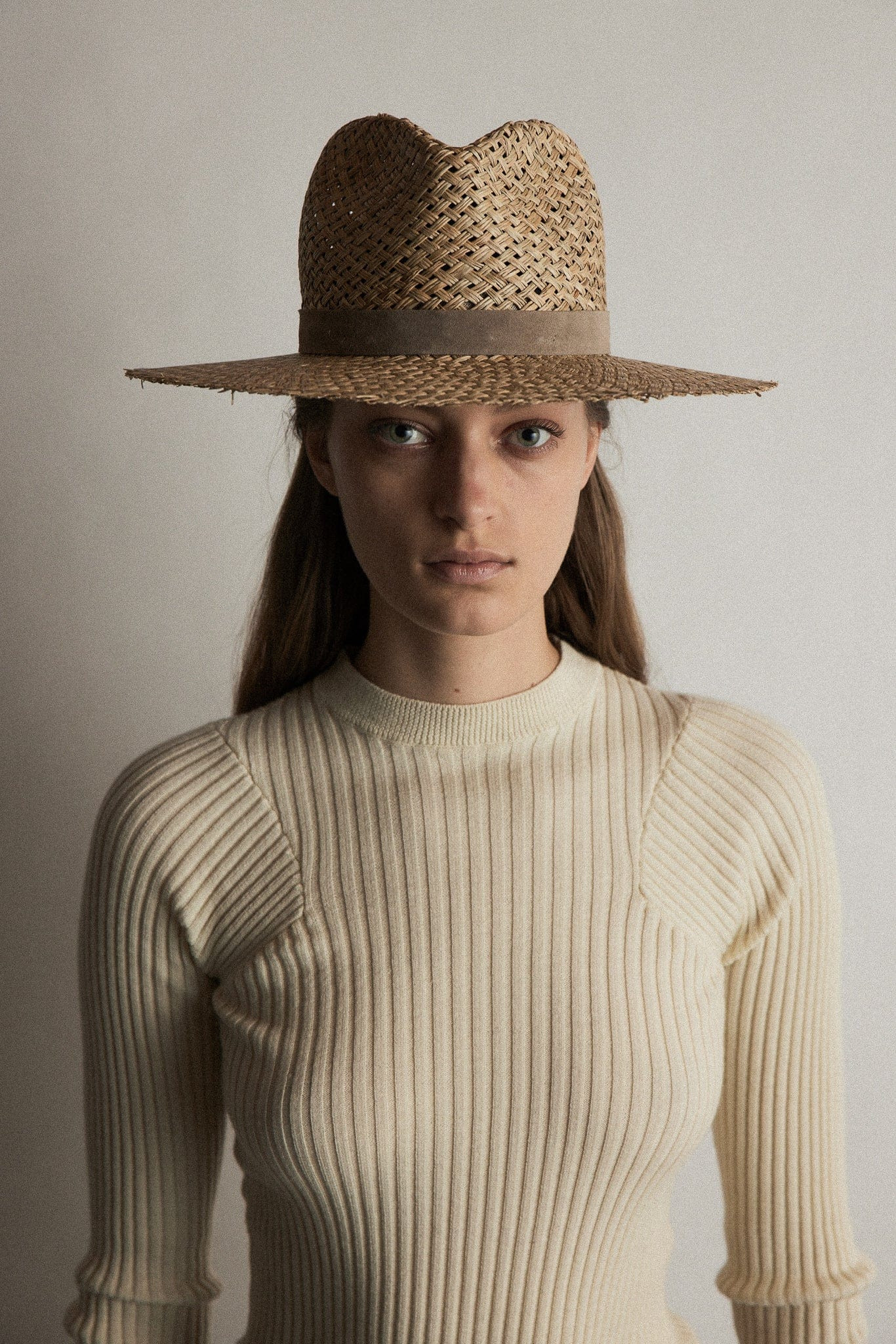 Leigh | Janessa Leone