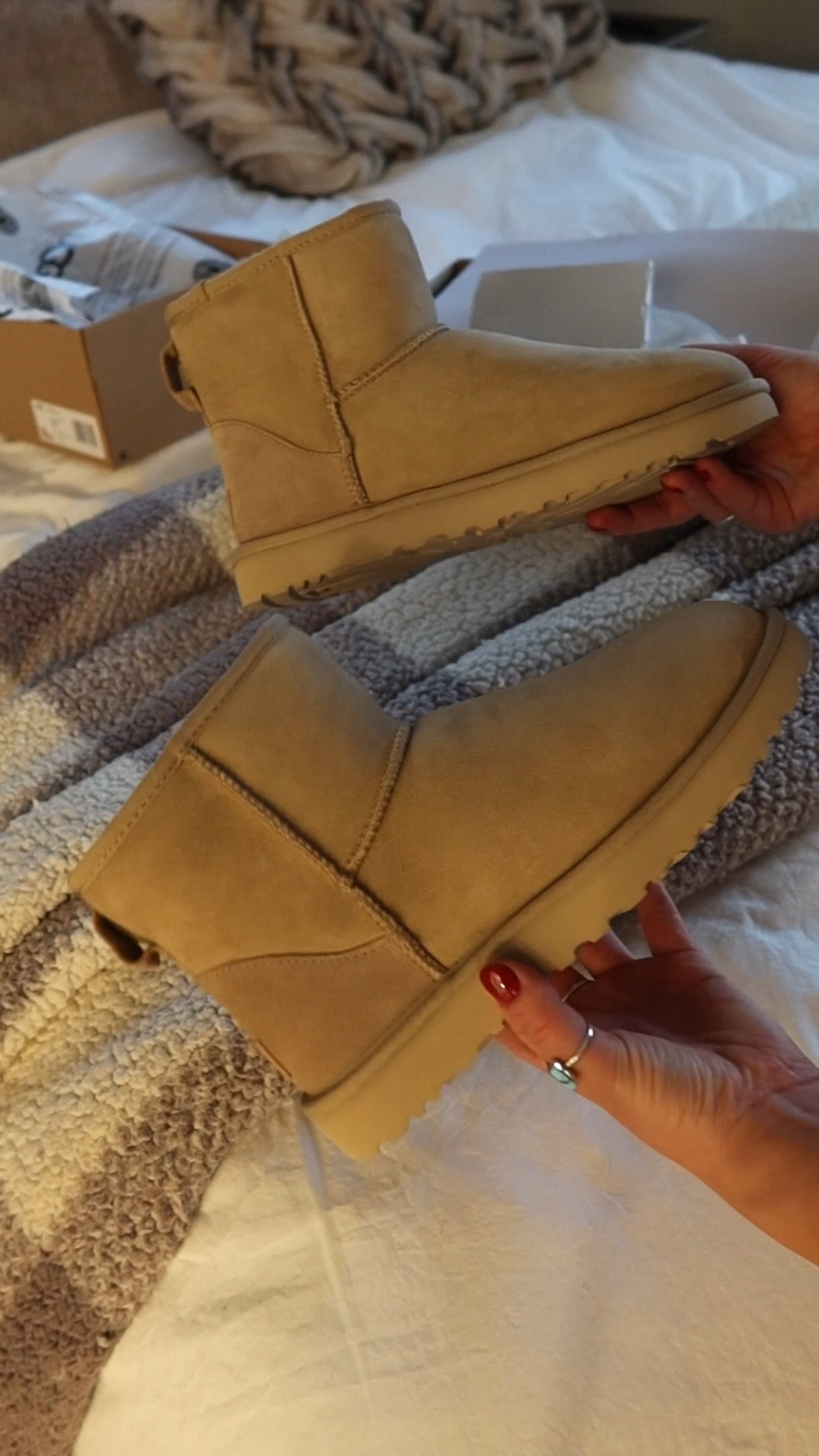 unboxing the mustard seed mini II uggs 🤍🍂

#LTKshoecrush #LTKSeasonal