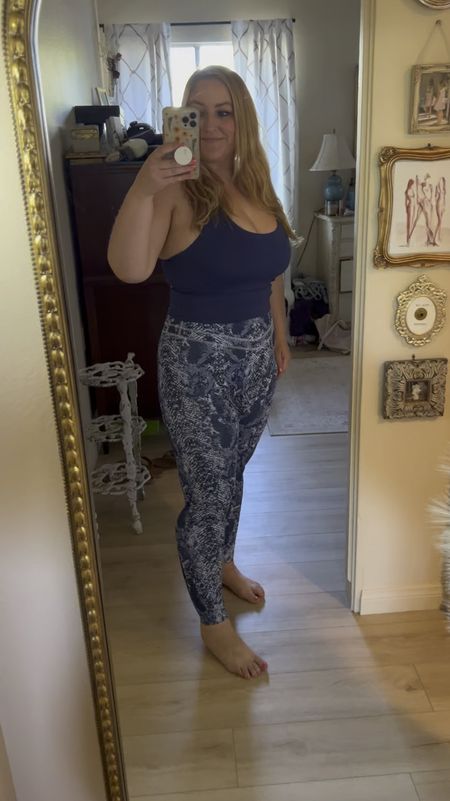 Workout outfit 
Love the details on these leggings and the print is flattering. Spots bra is on top and very supportive  
Wearing size XL both 

#LTKMidsize #LTKFitness #LTKActive
