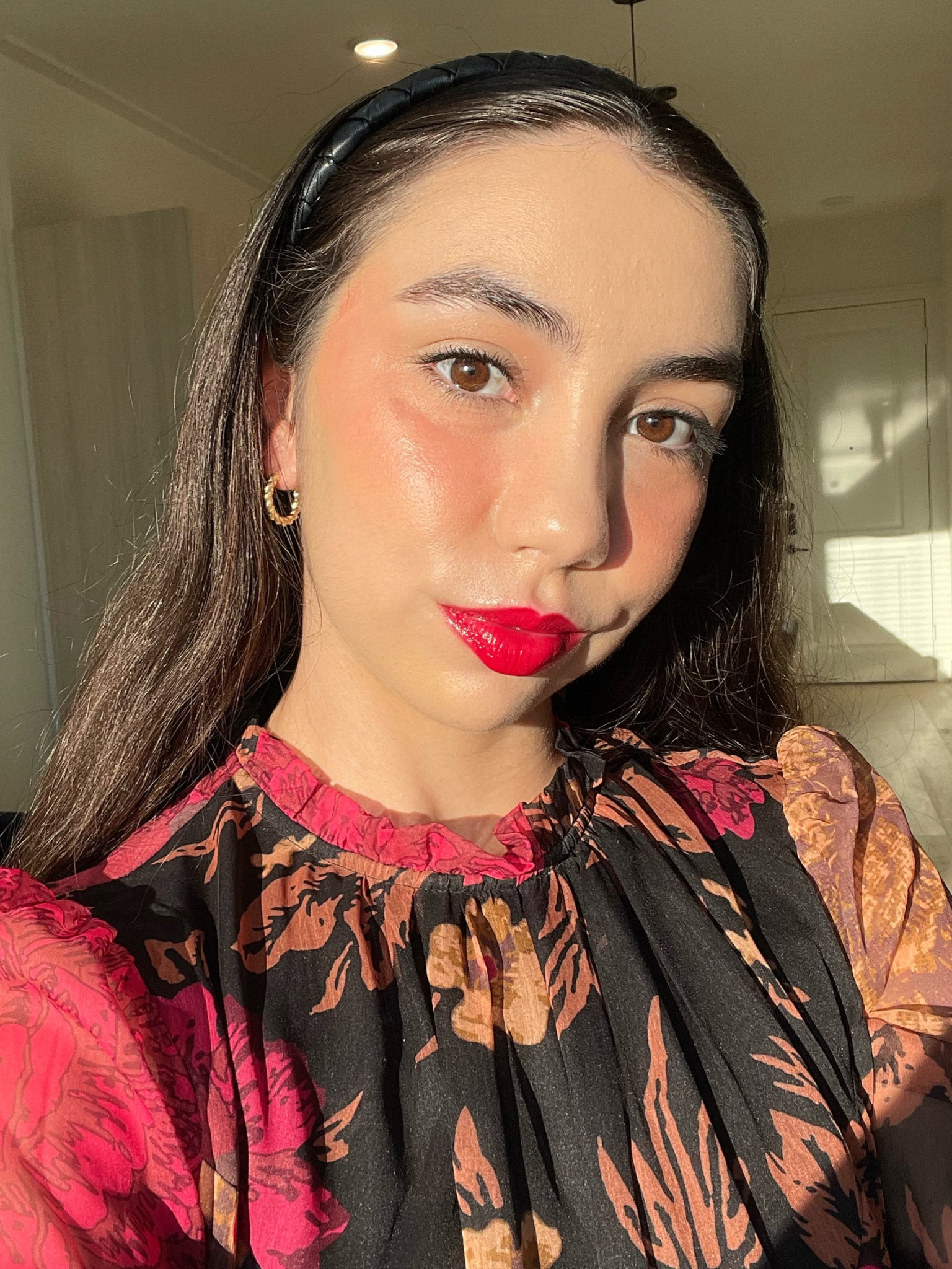 Quick & Easy Holiday Makeup!💋💫 Products:
- @urbandecaycosmetics hydromanic liquid blush shade red flag
- @diorbeauty backstage glow palette 
- @charlottetilbury lip cleat liner shade kiss n tell
- @summerfridays lip butter balm
🤍

#LTKSeasonal #LTKbeauty #LTKHoliday