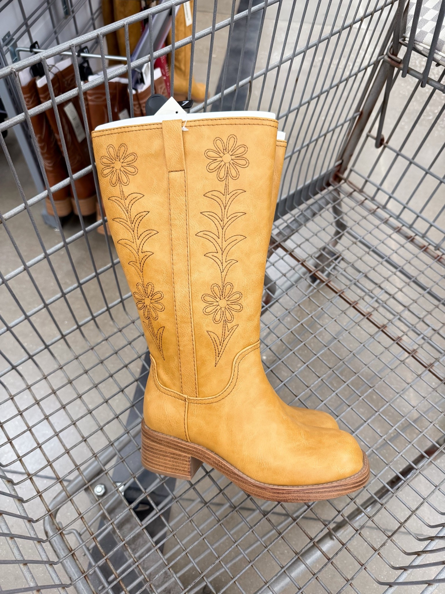 Love the detail on these look-a-like boots!

#LTKootd #LTKgrwm