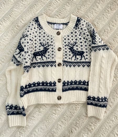 Holiday sweater
Old navy find 


#LTKHoliday #LTKstyletip